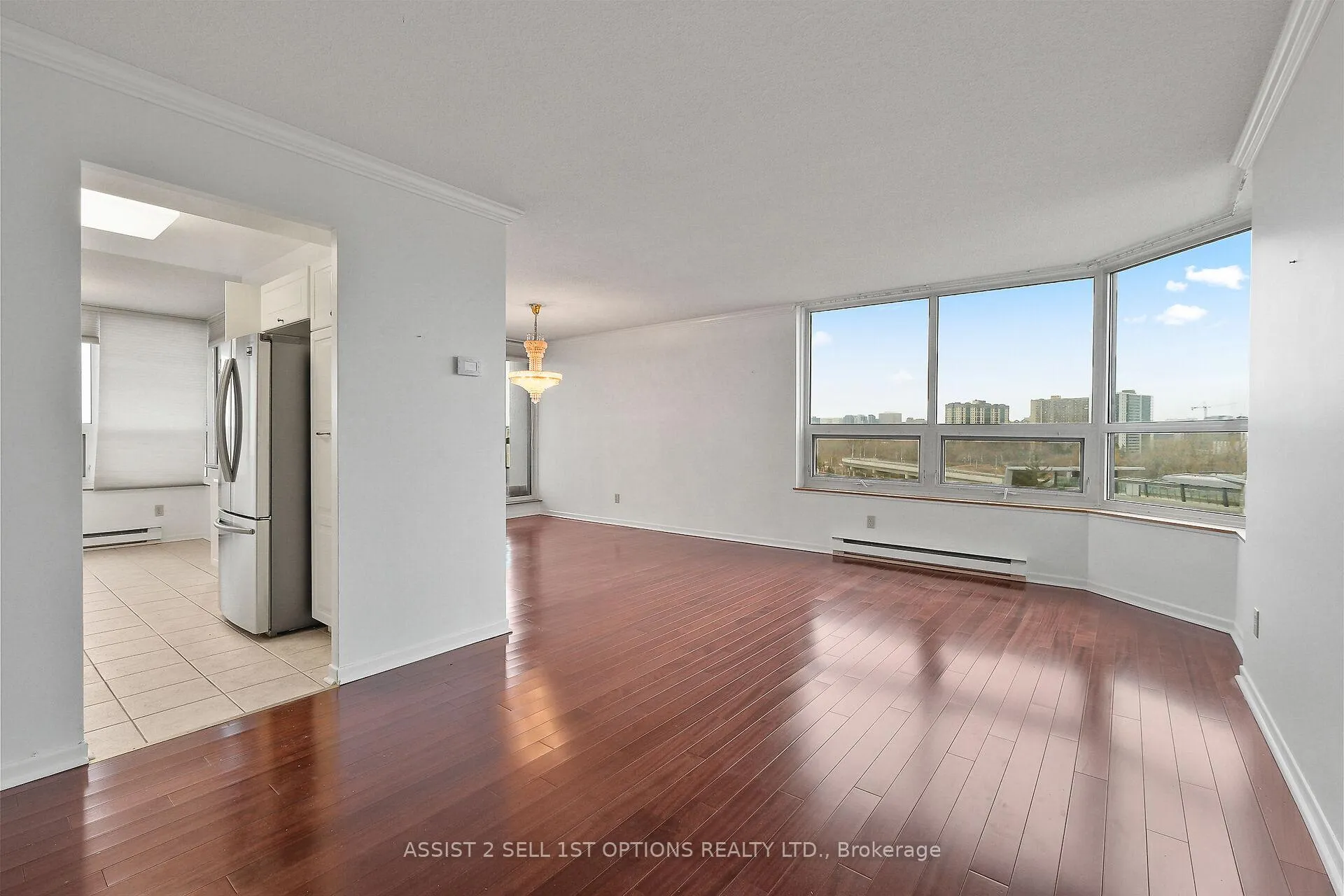 Photo 6 of Unit 807, 1500 Riverside Drive, Ottawa, Riverview Park — HOMEH