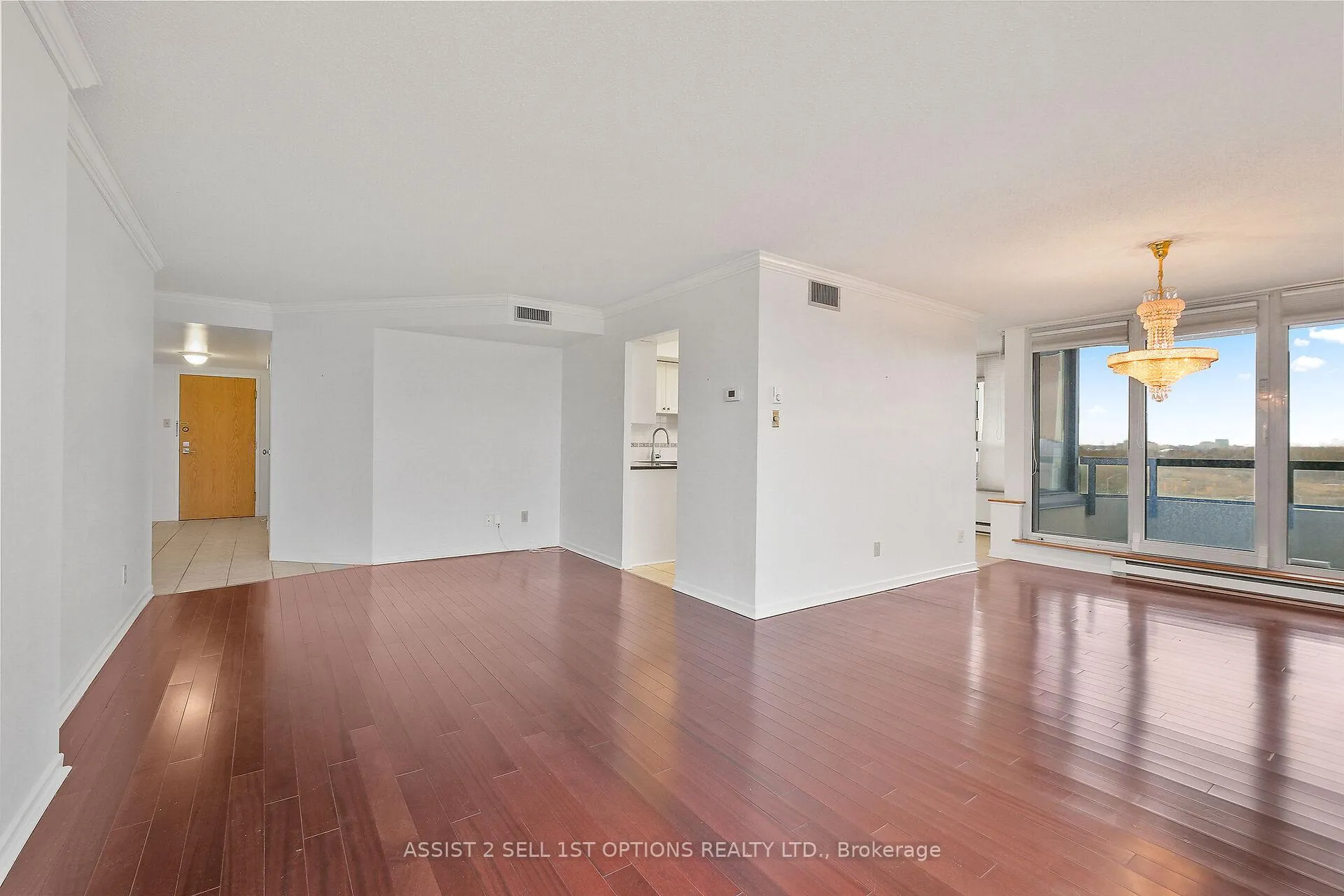 Photo 8 of Unit 807, 1500 Riverside Drive, Ottawa, Riverview Park — HOMEH