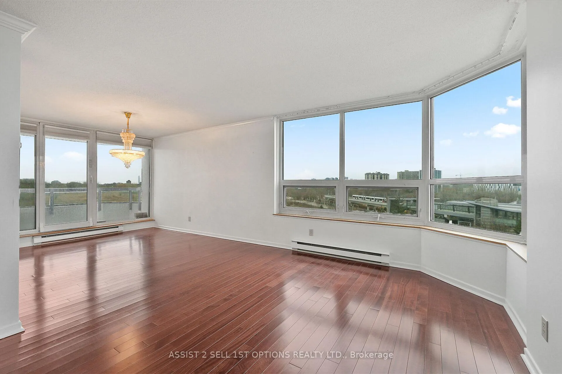 Photo 9 of Unit 807, 1500 Riverside Drive, Ottawa, Riverview Park — HOMEH