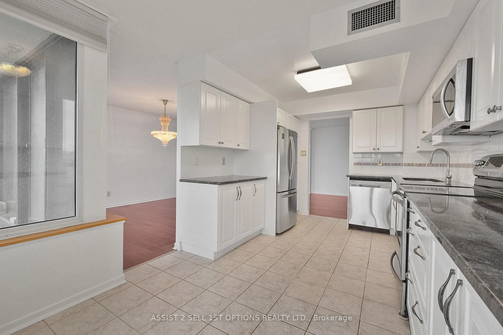 Photo 12 of Unit 807, 1500 Riverside Drive, Ottawa, Riverview Park — HOMEH
