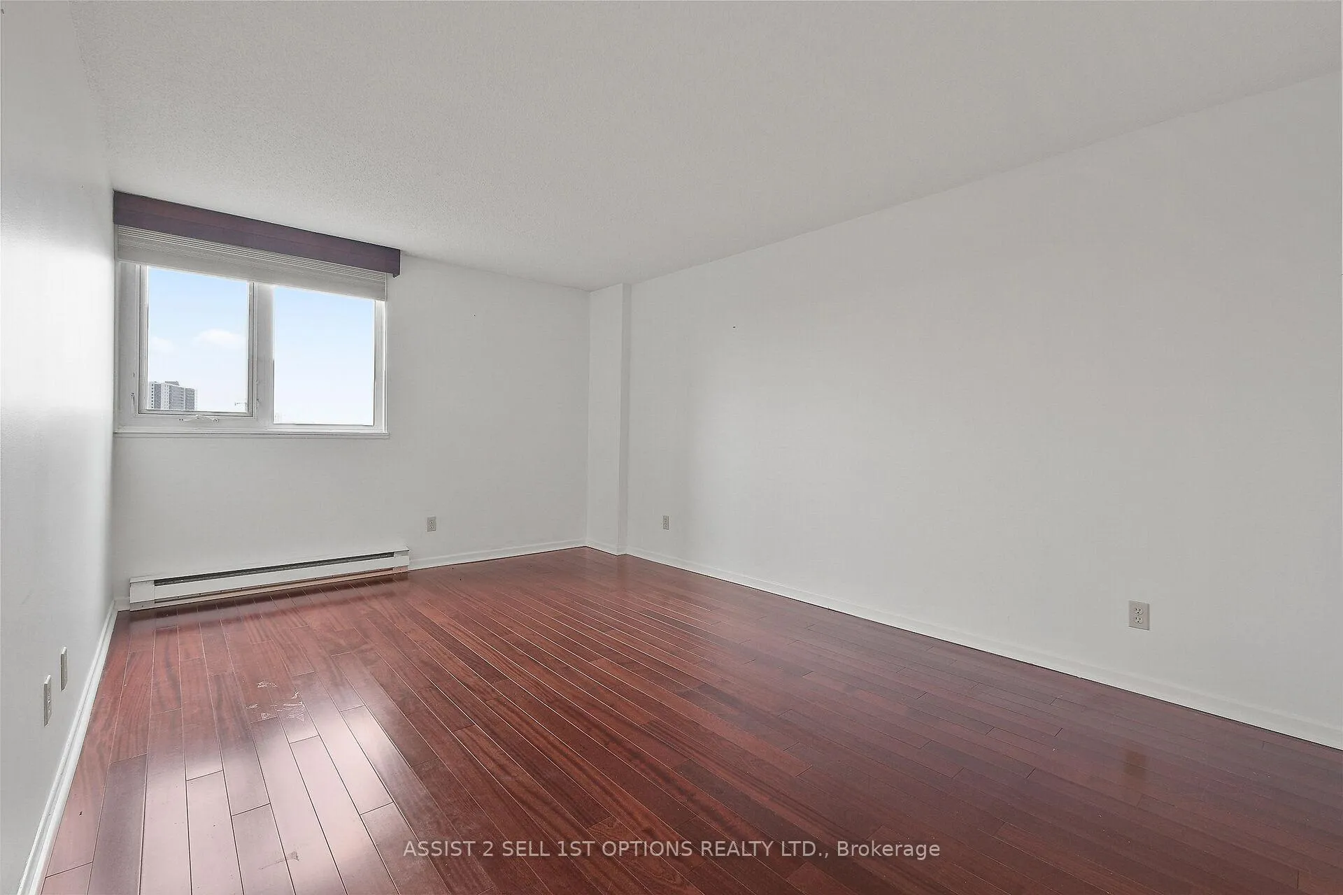 Photo 19 of Unit 807, 1500 Riverside Drive, Ottawa, Riverview Park — HOMEH