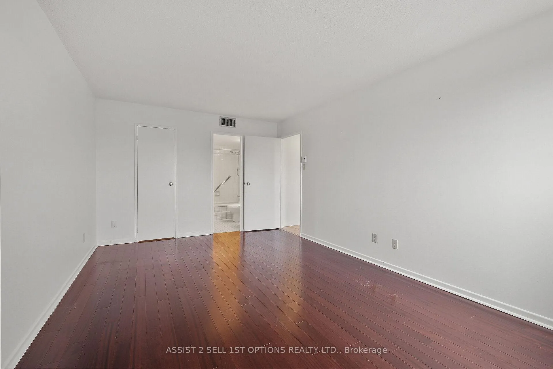 Photo 20 of Unit 807, 1500 Riverside Drive, Ottawa, Riverview Park — HOMEH