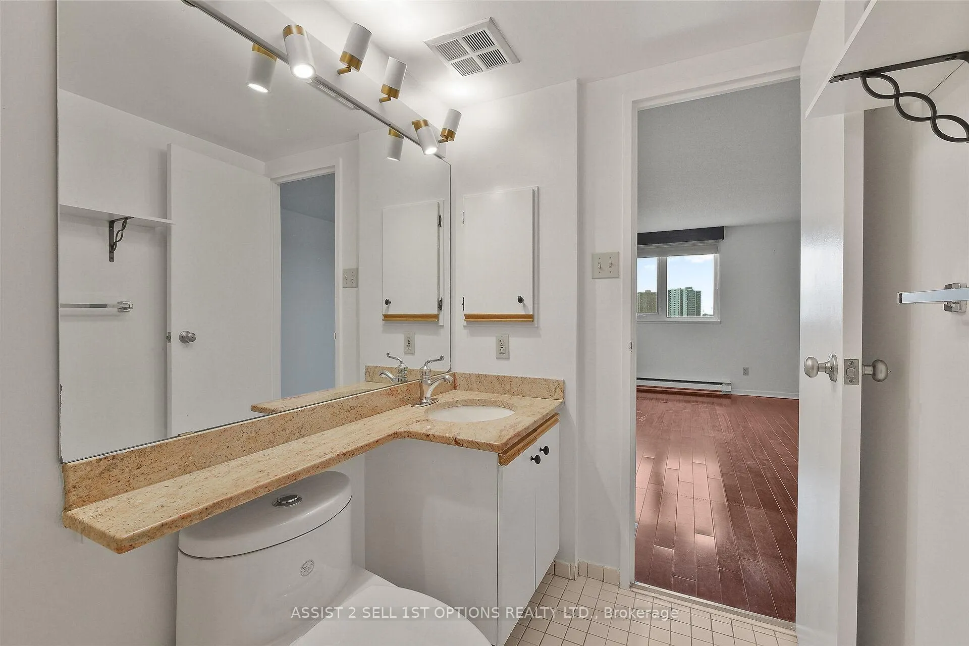 Photo 22 of Unit 807, 1500 Riverside Drive, Ottawa, Riverview Park — HOMEH