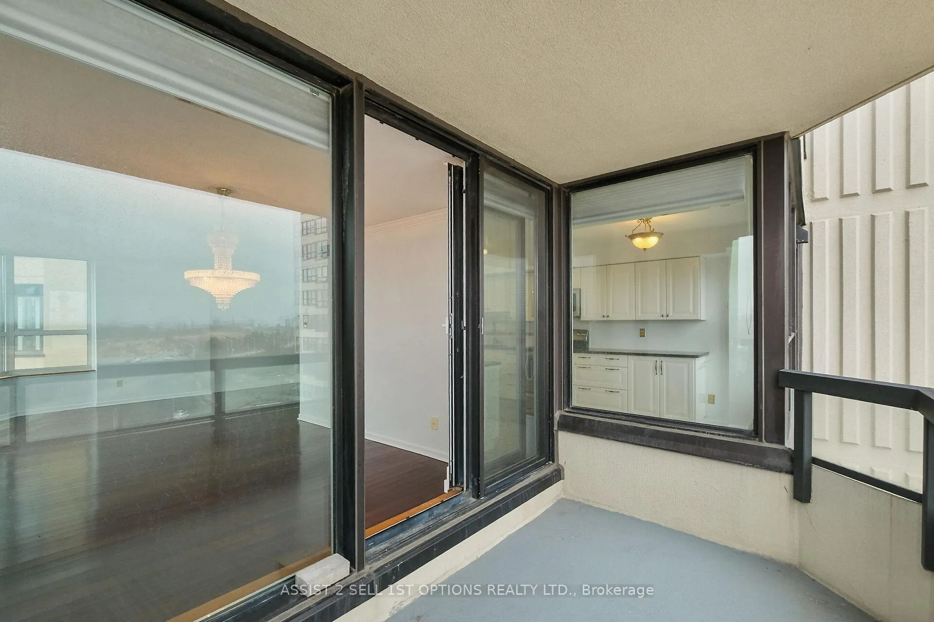 Photo 31 of Unit 807, 1500 Riverside Drive, Ottawa, Riverview Park — HOMEH