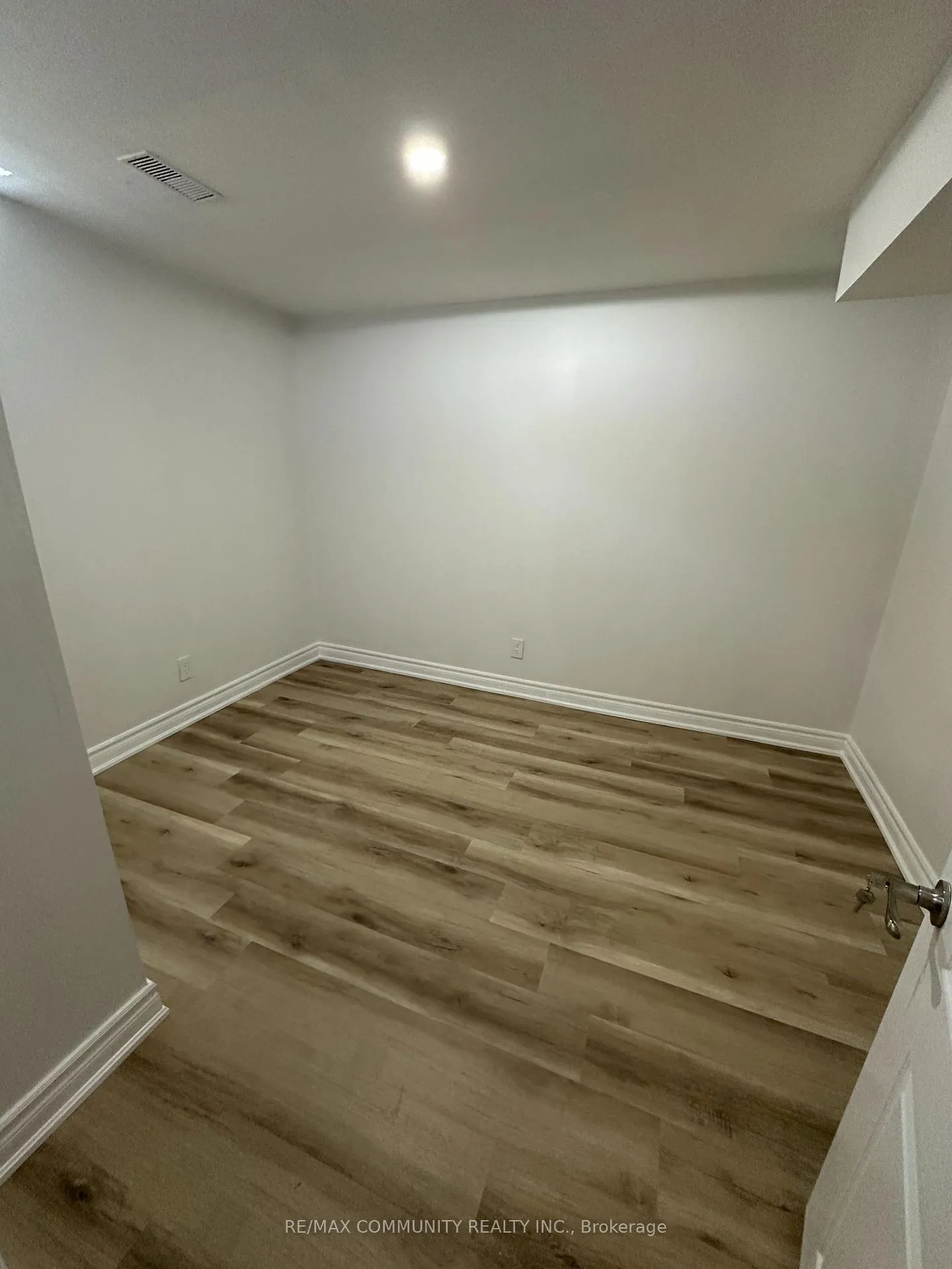 Photo 10 of Unit BASEMENT, 12 Ball Crescent, Whitby, Williamsburg — HOMEH