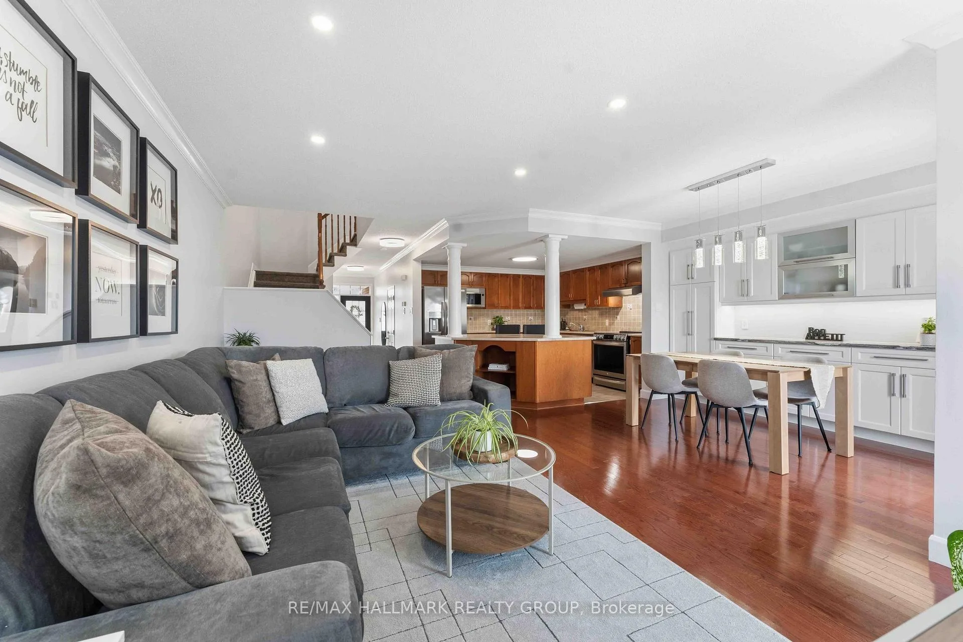Photo 15 of 2034 Winsome Terrace, Ottawa, Fallingbrook/Gardenway South — HOMEH