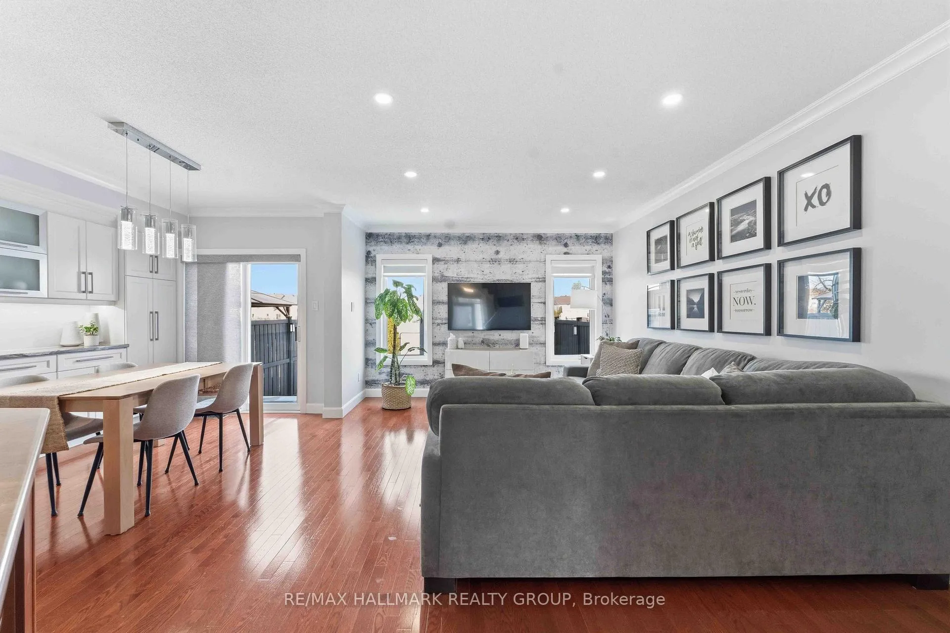 Photo 16 of 2034 Winsome Terrace, Ottawa, Fallingbrook/Gardenway South — HOMEH