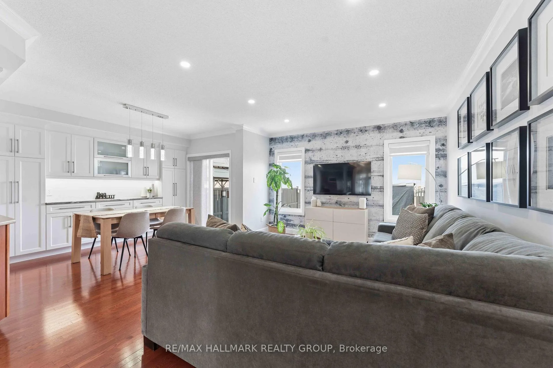 Photo 17 of 2034 Winsome Terrace, Ottawa, Fallingbrook/Gardenway South — HOMEH