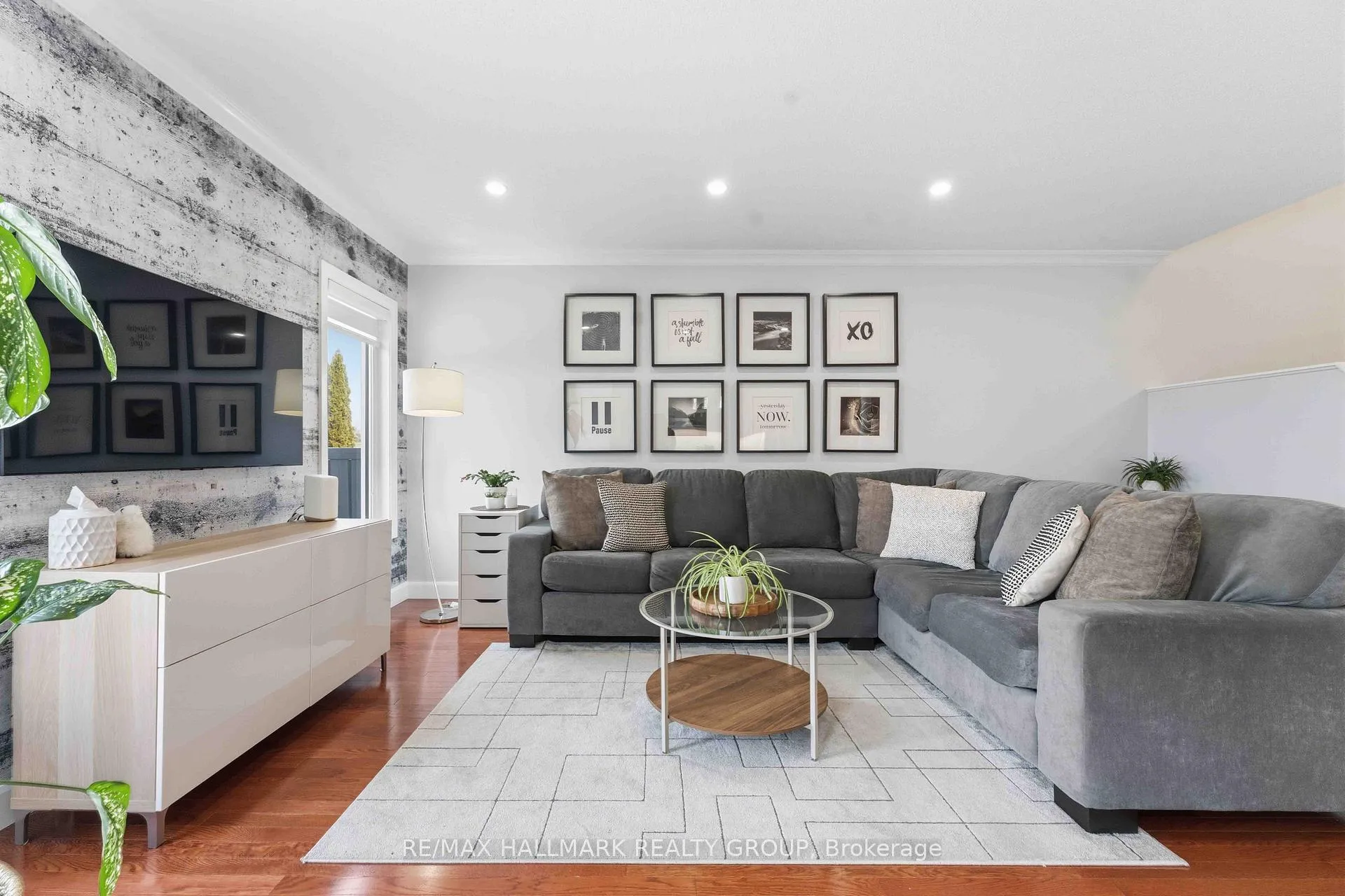Photo 18 of 2034 Winsome Terrace, Ottawa, Fallingbrook/Gardenway South — HOMEH