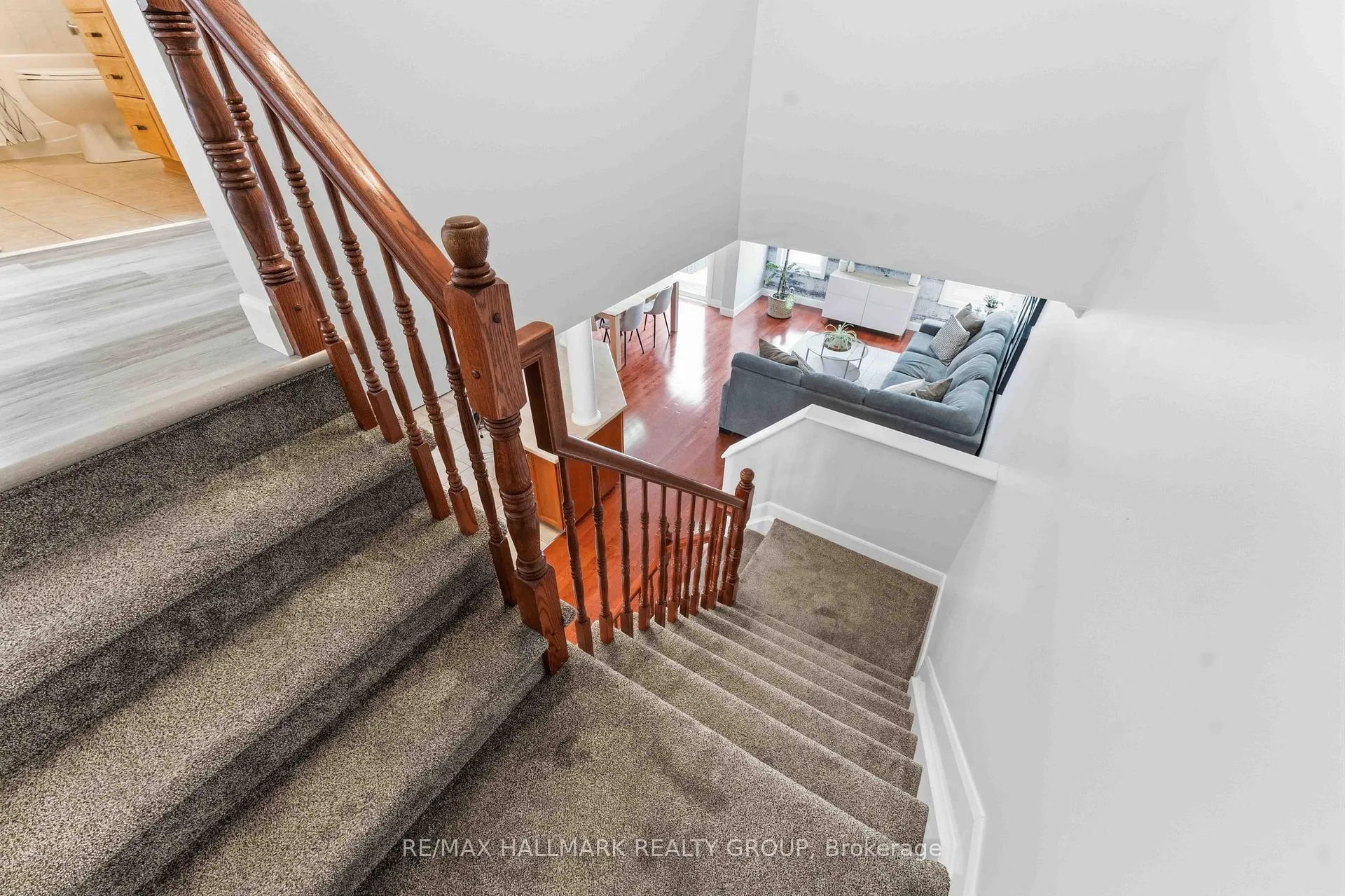 Photo 21 of 2034 Winsome Terrace, Ottawa, Fallingbrook/Gardenway South — HOMEH