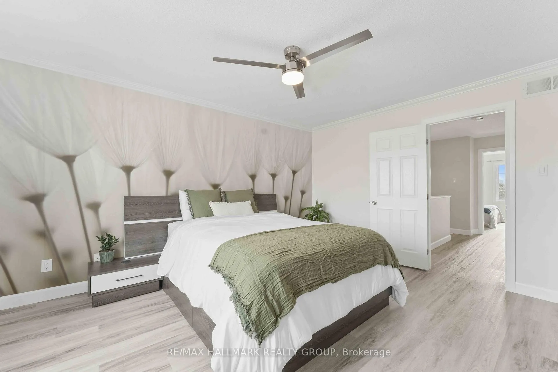 Photo 25 of 2034 Winsome Terrace, Ottawa, Fallingbrook/Gardenway South — HOMEH