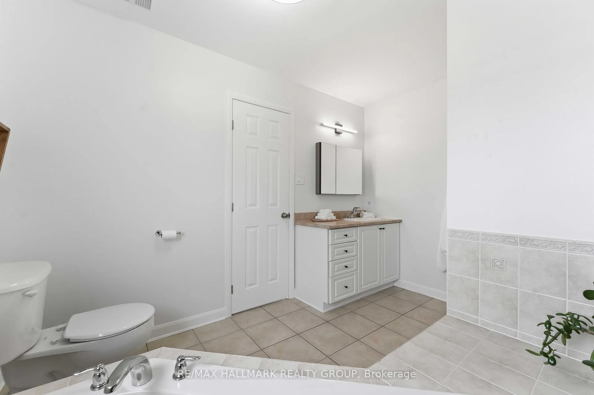 Photo 30 of 2034 Winsome Terrace, Ottawa, Fallingbrook/Gardenway South — HOMEH