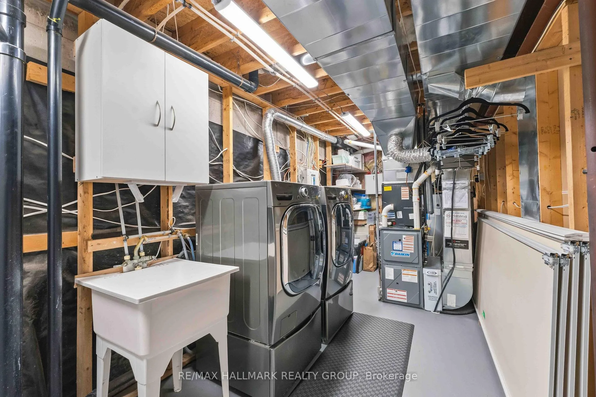 Photo 41 of 2034 Winsome Terrace, Ottawa, Fallingbrook/Gardenway South — HOMEH