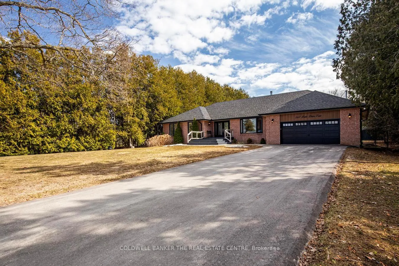 Photo 1 of 567 Lake Drive E, Georgina, Historic Lakeshore Communities — HOMEH
