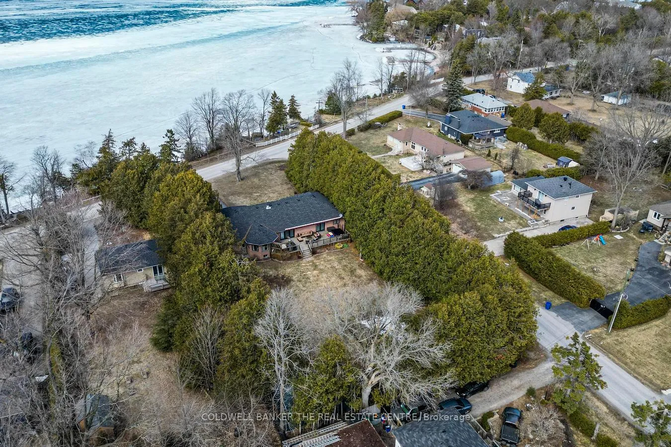 Photo 2 of 567 Lake Drive E, Georgina, Historic Lakeshore Communities — HOMEH