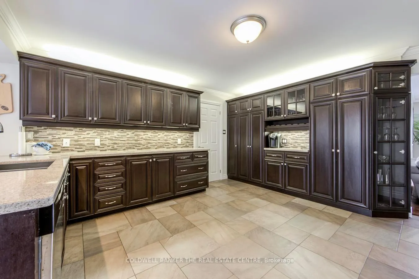 Photo 15 of 567 Lake Drive E, Georgina, Historic Lakeshore Communities — HOMEH