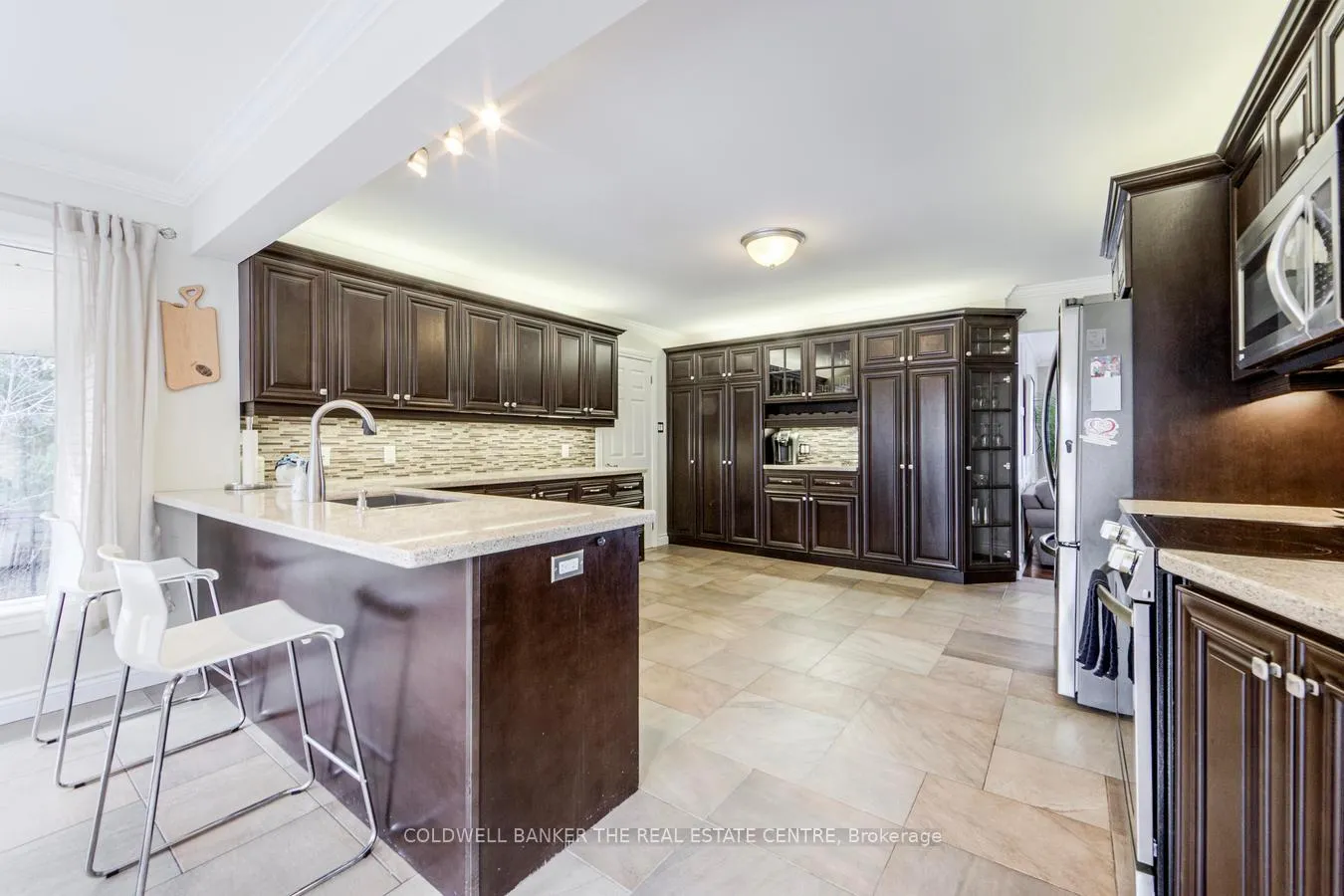 Photo 17 of 567 Lake Drive E, Georgina, Historic Lakeshore Communities — HOMEH