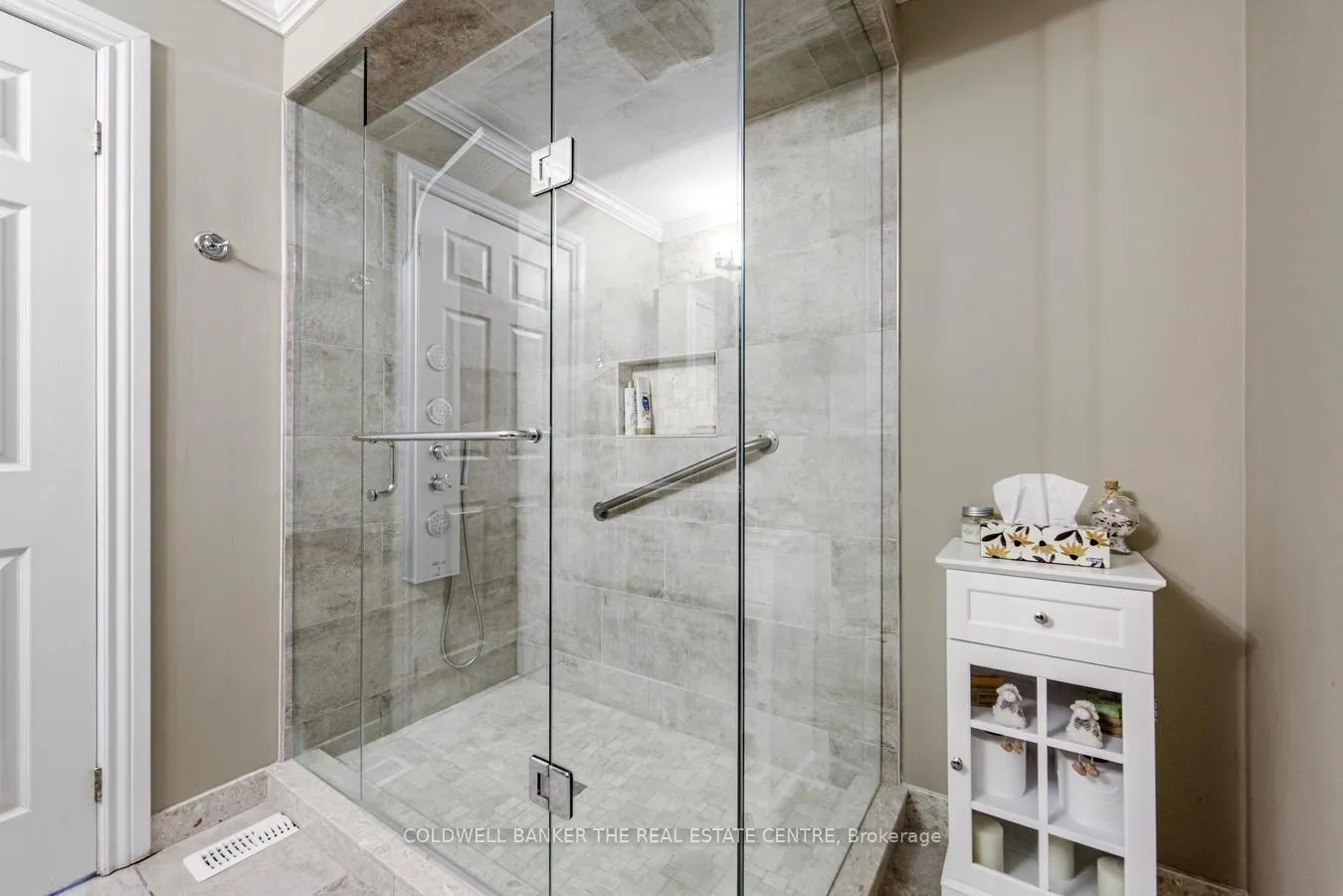 Photo 22 of 567 Lake Drive E, Georgina, Historic Lakeshore Communities — HOMEH