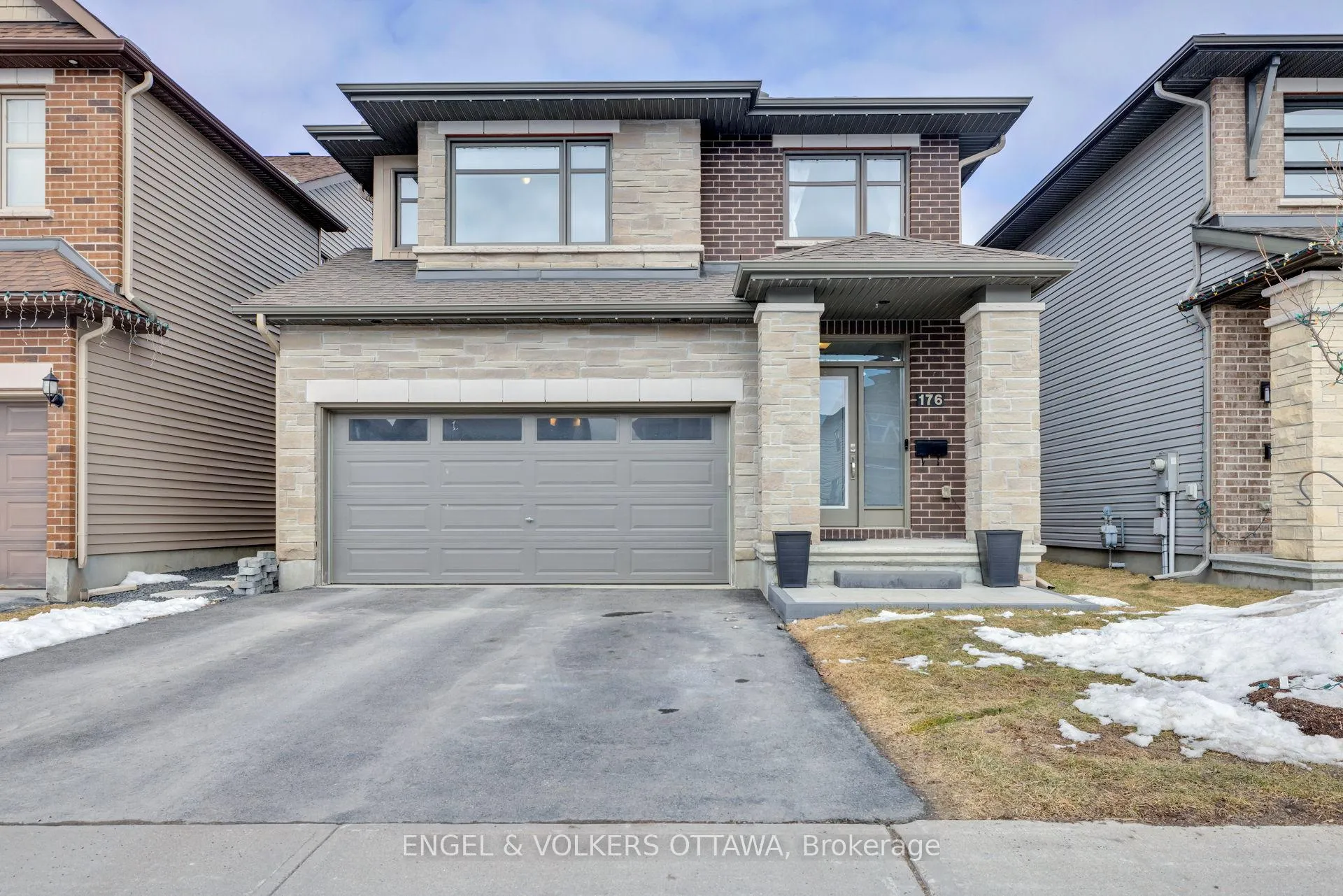 Photo 2 of 176 Balikun Heights, Ottawa, Kanata - Emerald Meadows/Trailwest — HOMEH
