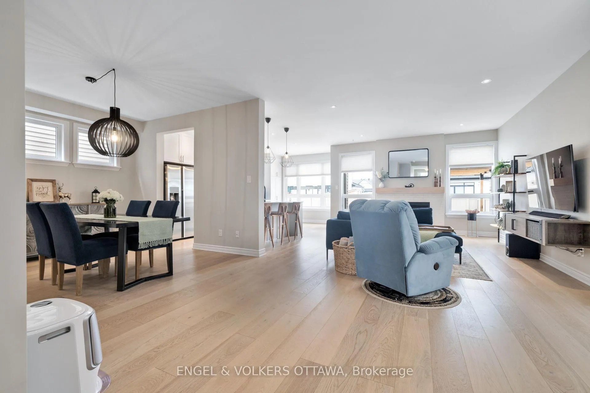 Photo 5 of 176 Balikun Heights, Ottawa, Kanata - Emerald Meadows/Trailwest — HOMEH