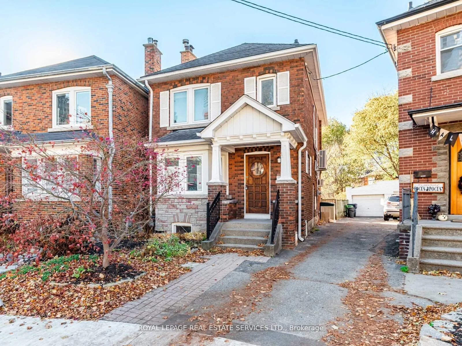 Photo 2 of 7 Duplex Crescent, Toronto, Yonge-Eglinton — HOMEH