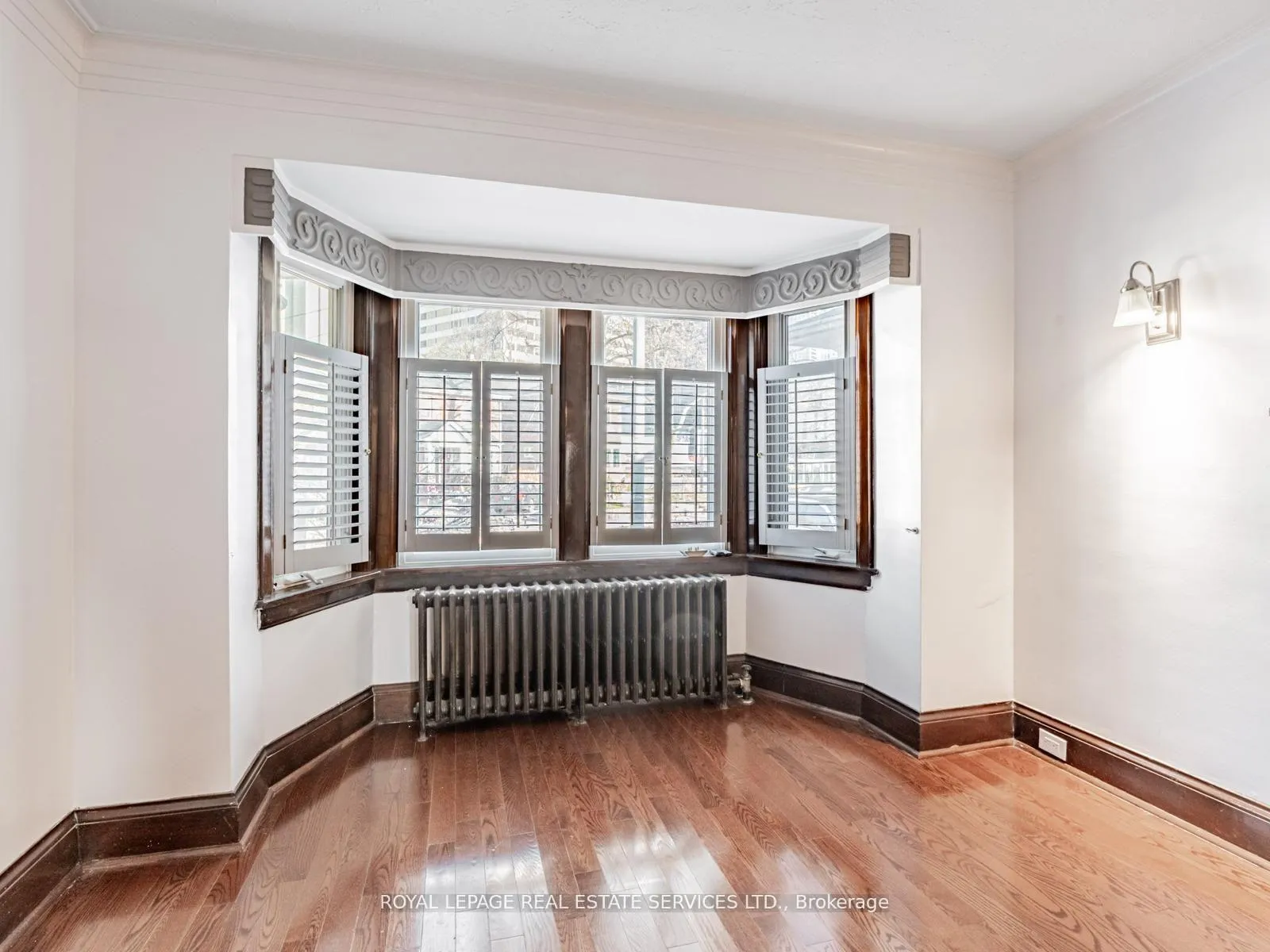 Photo 9 of 7 Duplex Crescent, Toronto, Yonge-Eglinton — HOMEH