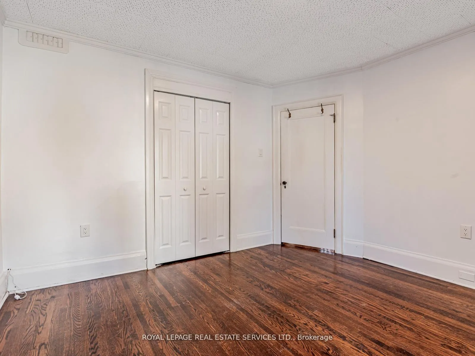 Photo 27 of 7 Duplex Crescent, Toronto, Yonge-Eglinton — HOMEH