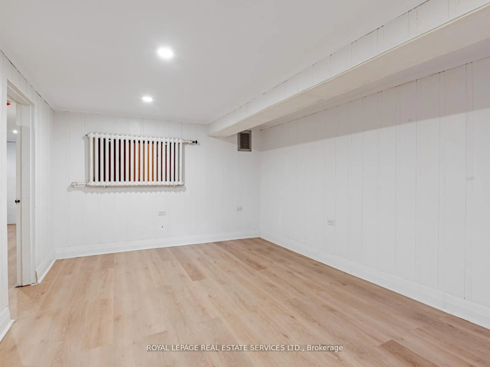 Photo 31 of 7 Duplex Crescent, Toronto, Yonge-Eglinton — HOMEH