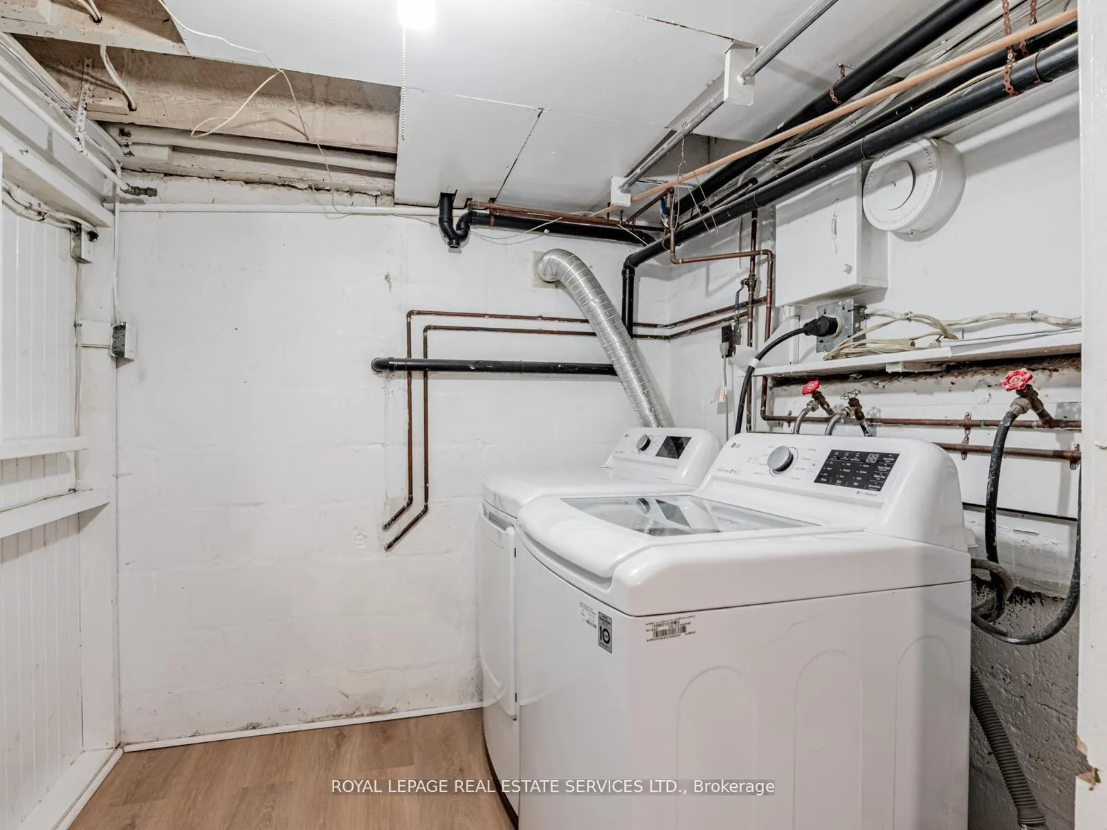Photo 33 of 7 Duplex Crescent, Toronto, Yonge-Eglinton — HOMEH