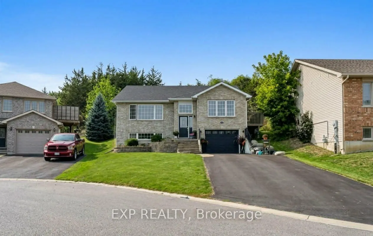 Photo 2 of 31 Kyle Court, Quinte West, Frankford Ward — HOMEH