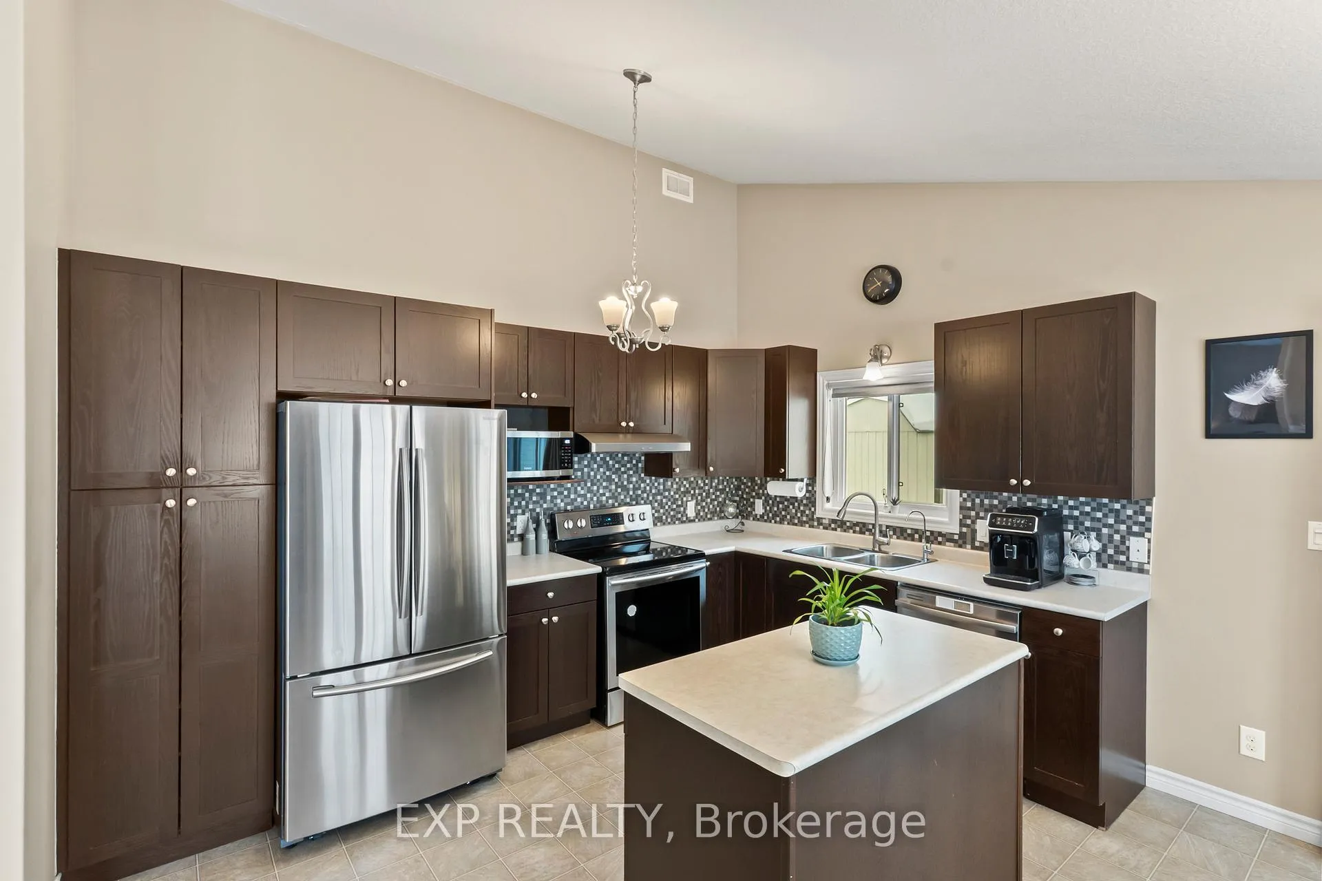 Photo 6 of 31 Kyle Court, Quinte West, Frankford Ward — HOMEH