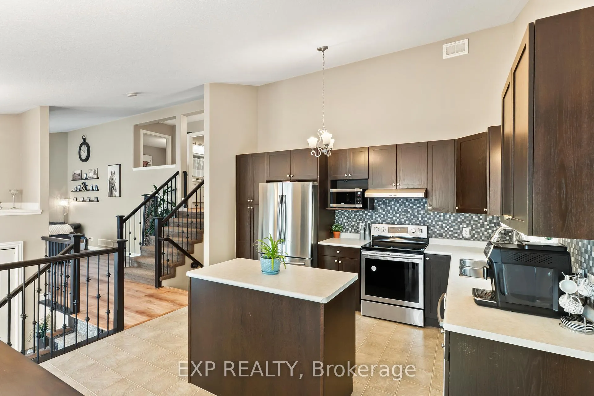 Photo 8 of 31 Kyle Court, Quinte West, Frankford Ward — HOMEH
