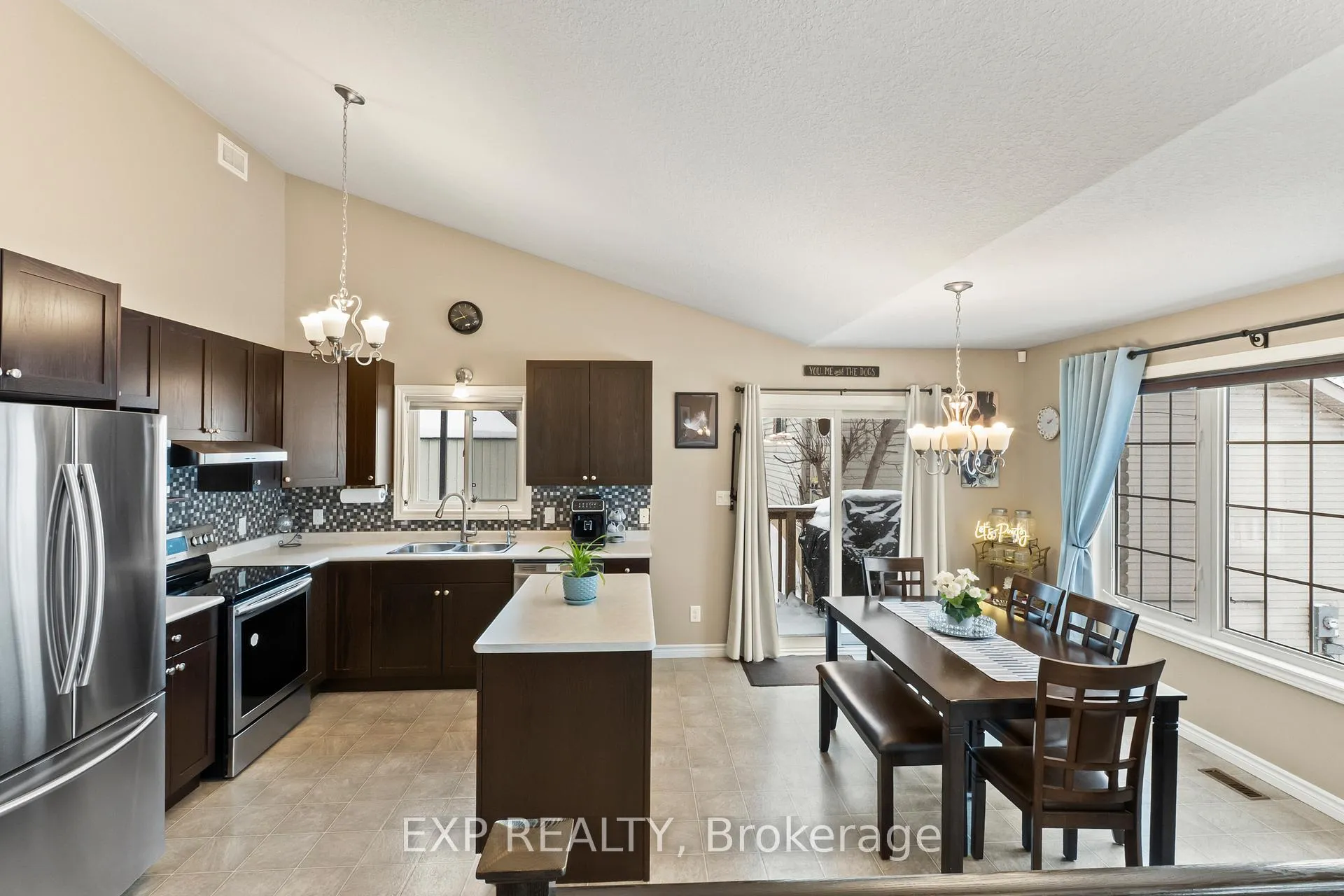 Photo 9 of 31 Kyle Court, Quinte West, Frankford Ward — HOMEH