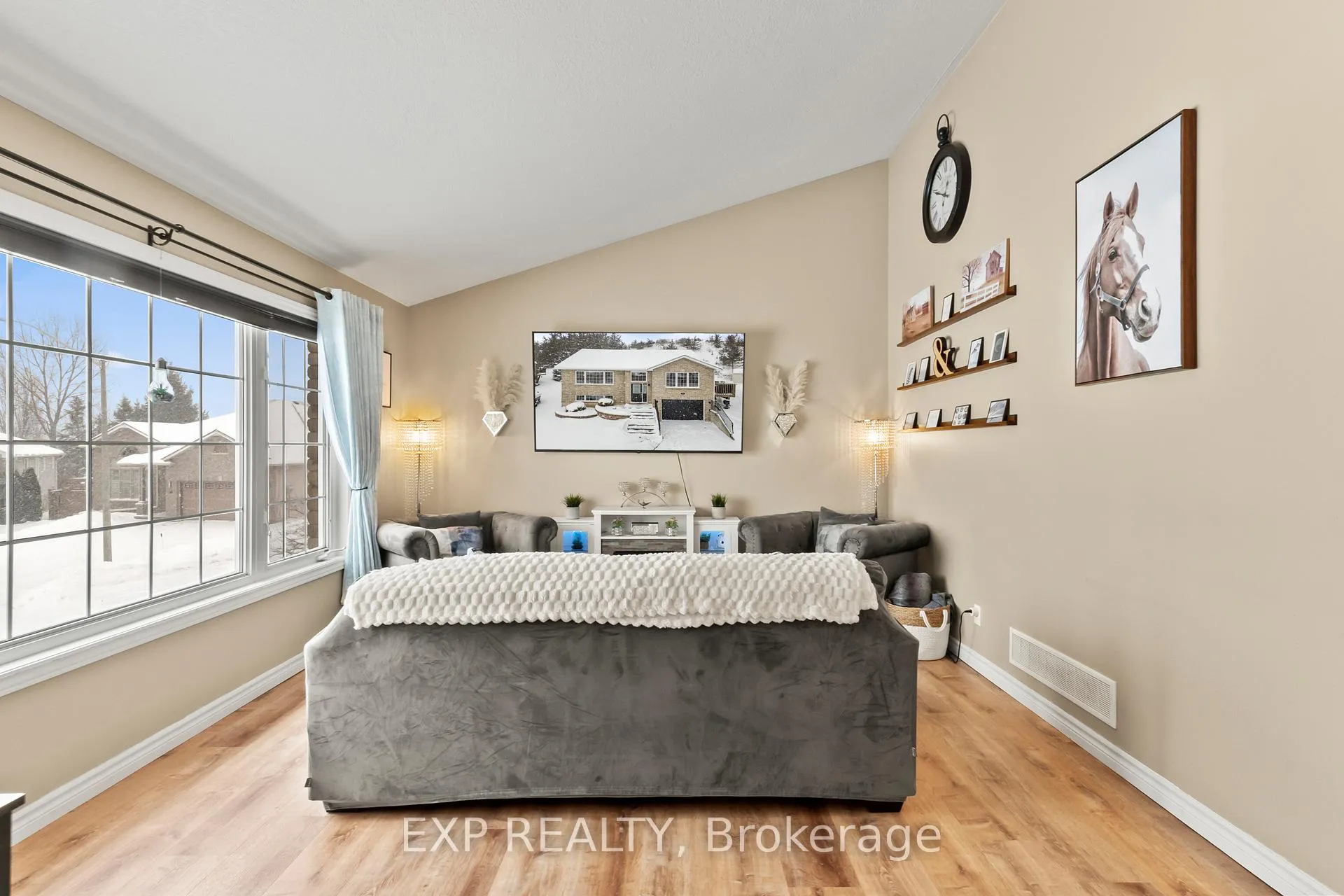 Photo 11 of 31 Kyle Court, Quinte West, Frankford Ward — HOMEH