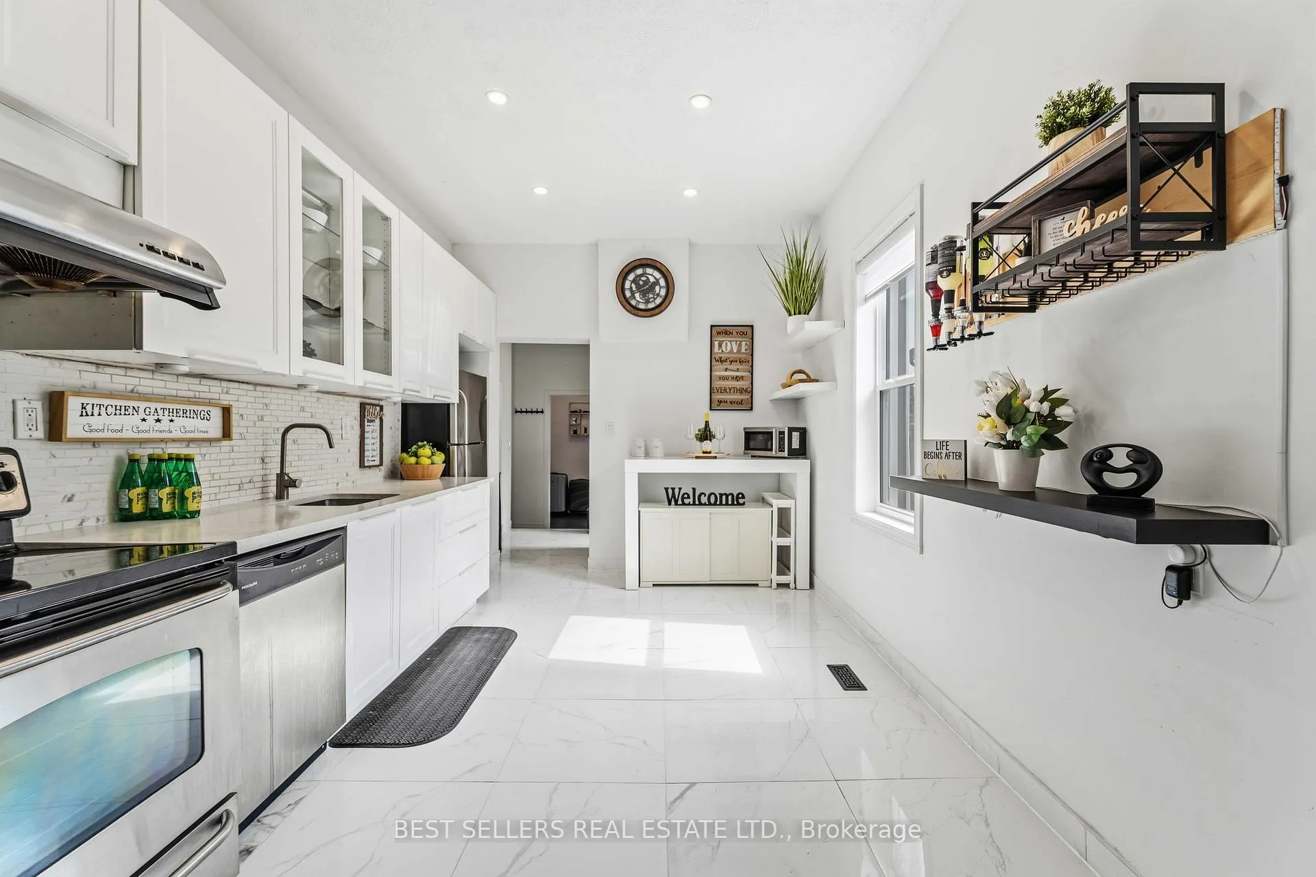 Photo 4 of 300 East Avenue N, Hamilton, Landsdale — HOMEH