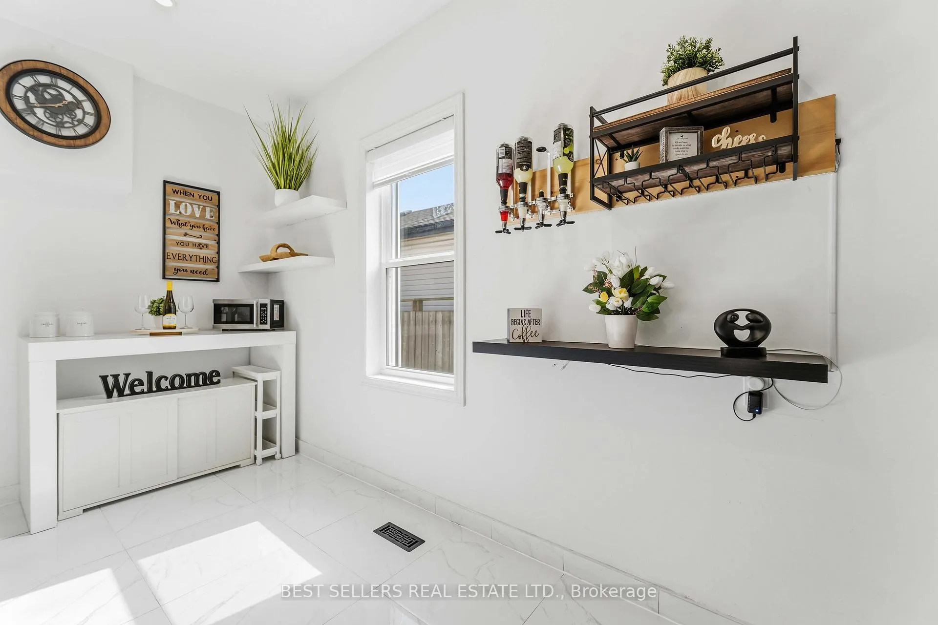 Photo 5 of 300 East Avenue N, Hamilton, Landsdale — HOMEH