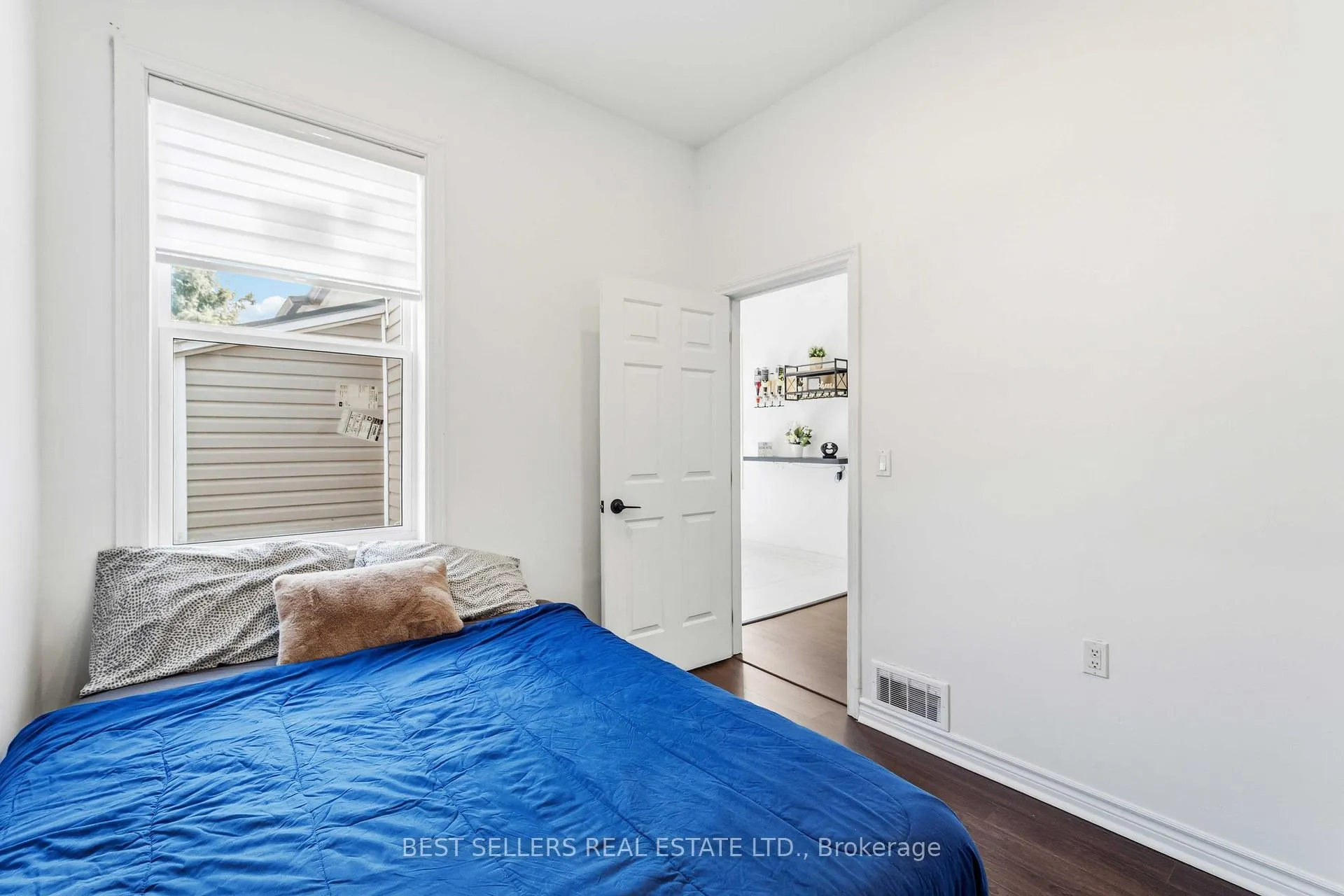 Photo 17 of 300 East Avenue N, Hamilton, Landsdale — HOMEH