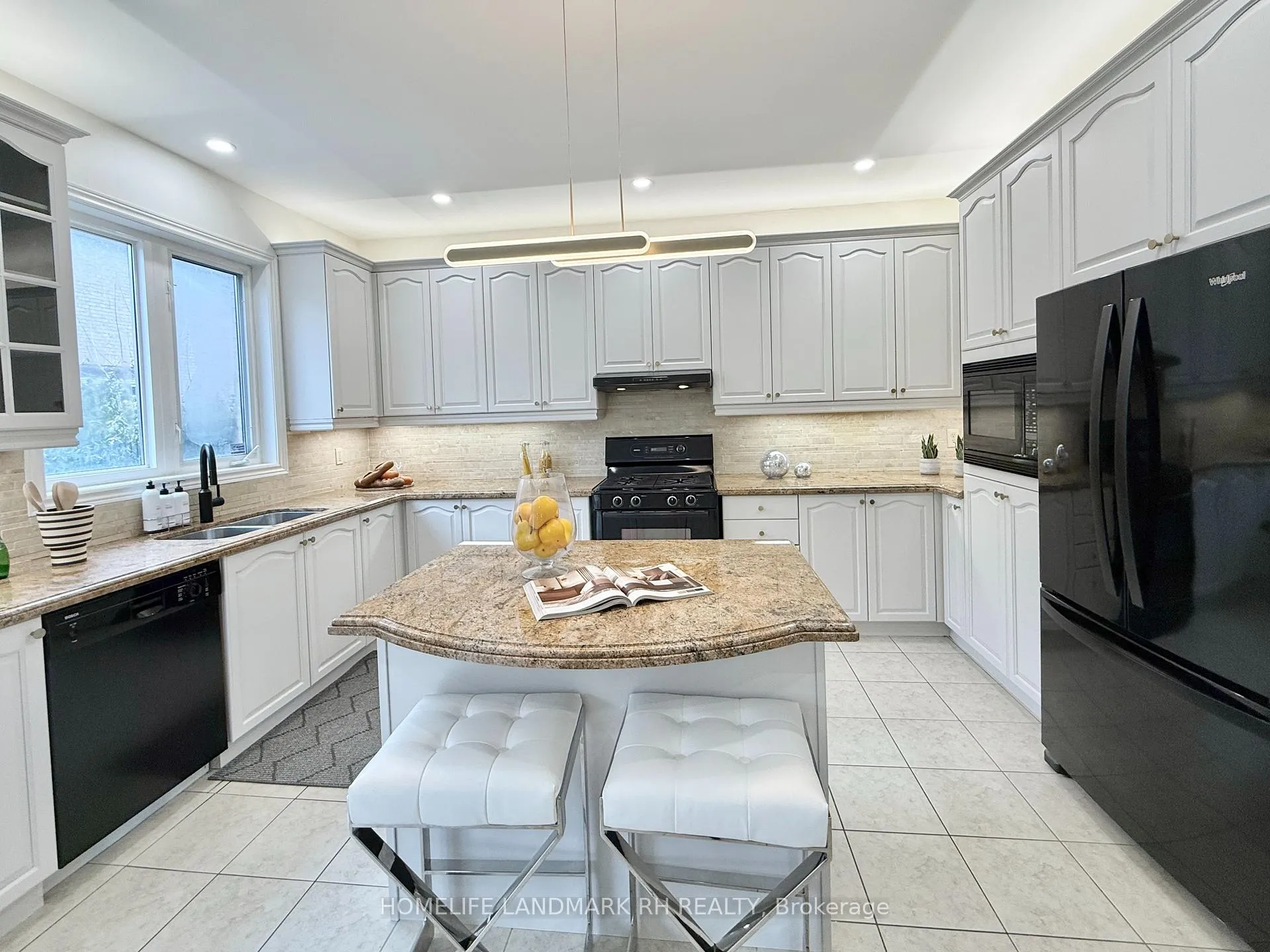 Photo 10 of 12 Bosco Drive, Vaughan, Vellore Village — HOMEH