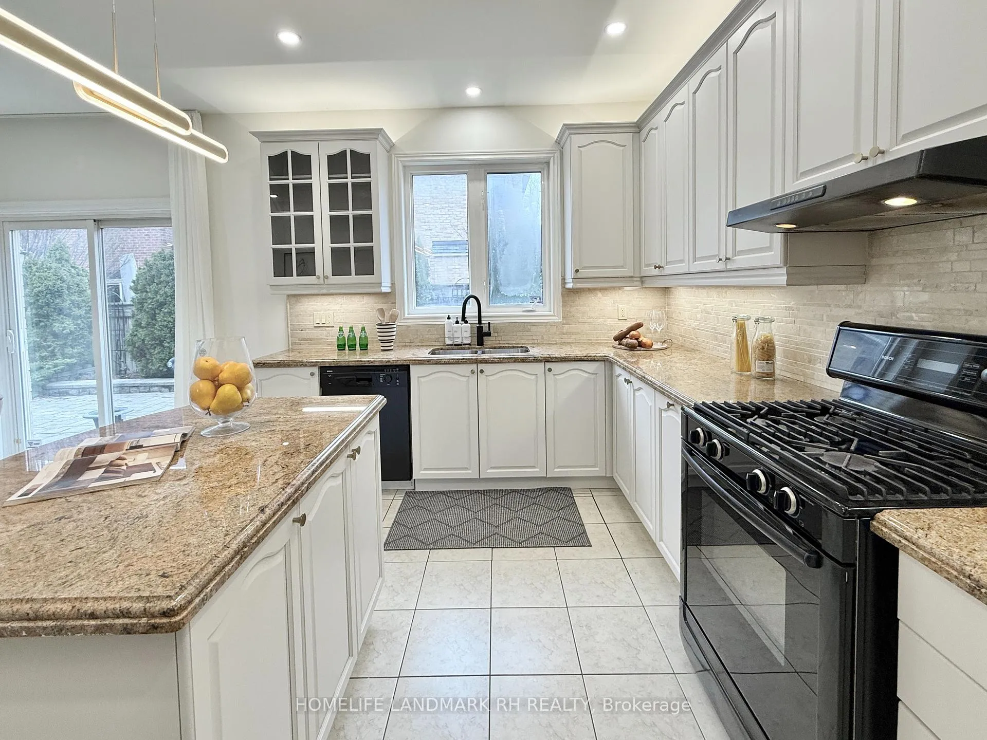 Photo 11 of 12 Bosco Drive, Vaughan, Vellore Village — HOMEH