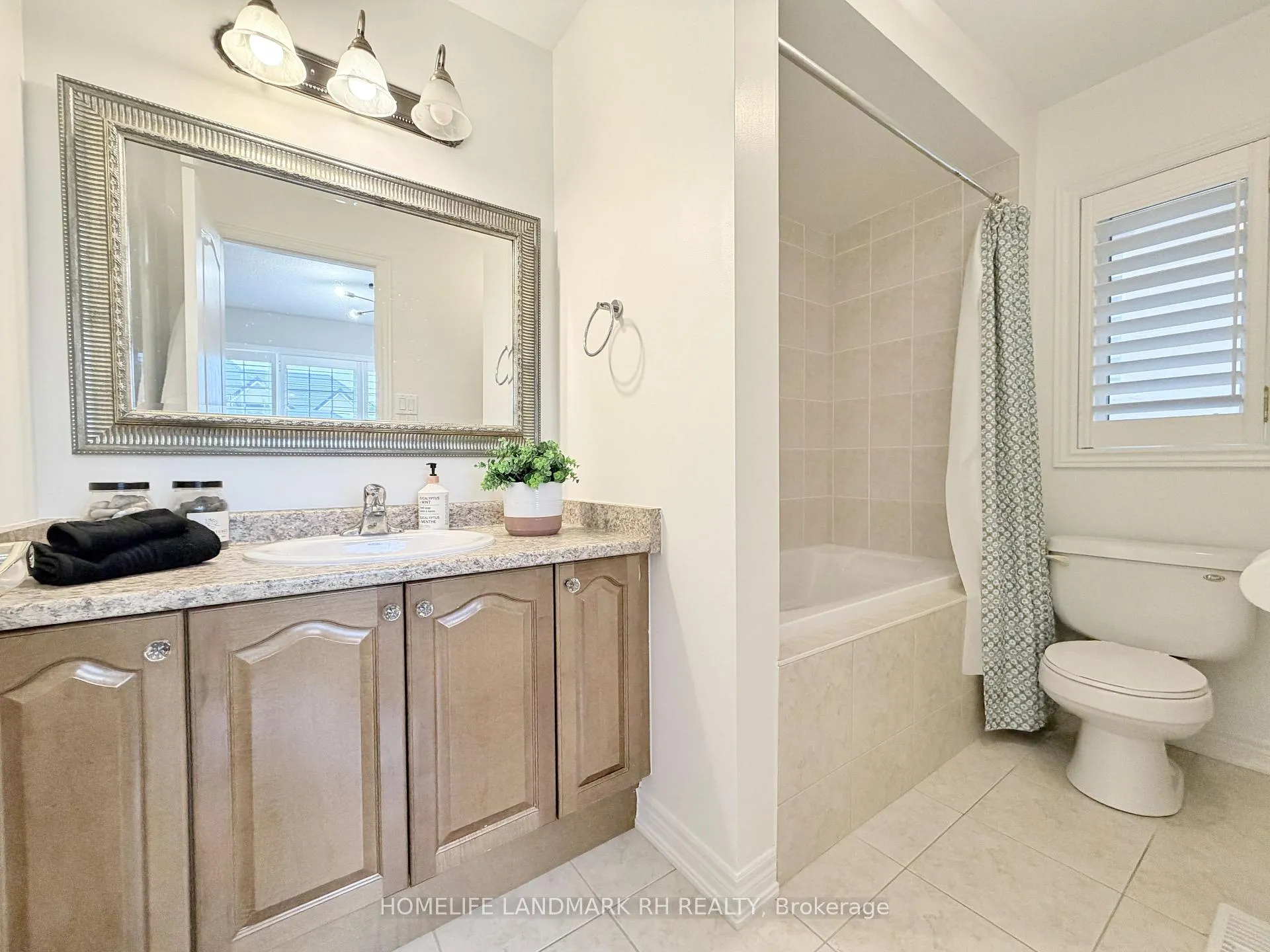 Photo 26 of 12 Bosco Drive, Vaughan, Vellore Village — HOMEH