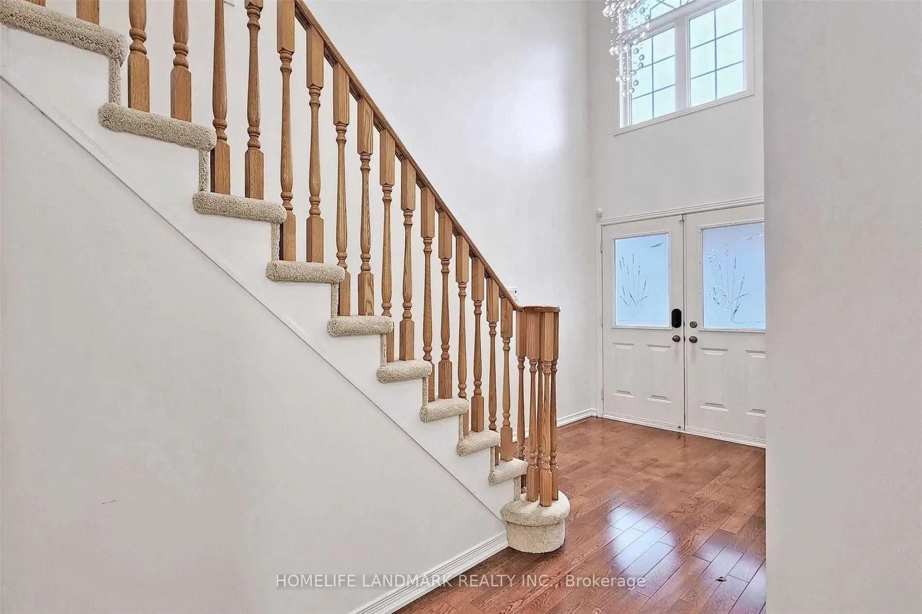 Photo 2 of 7 Cottinghill Way, Aurora, Bayview Northeast — HOMEH
