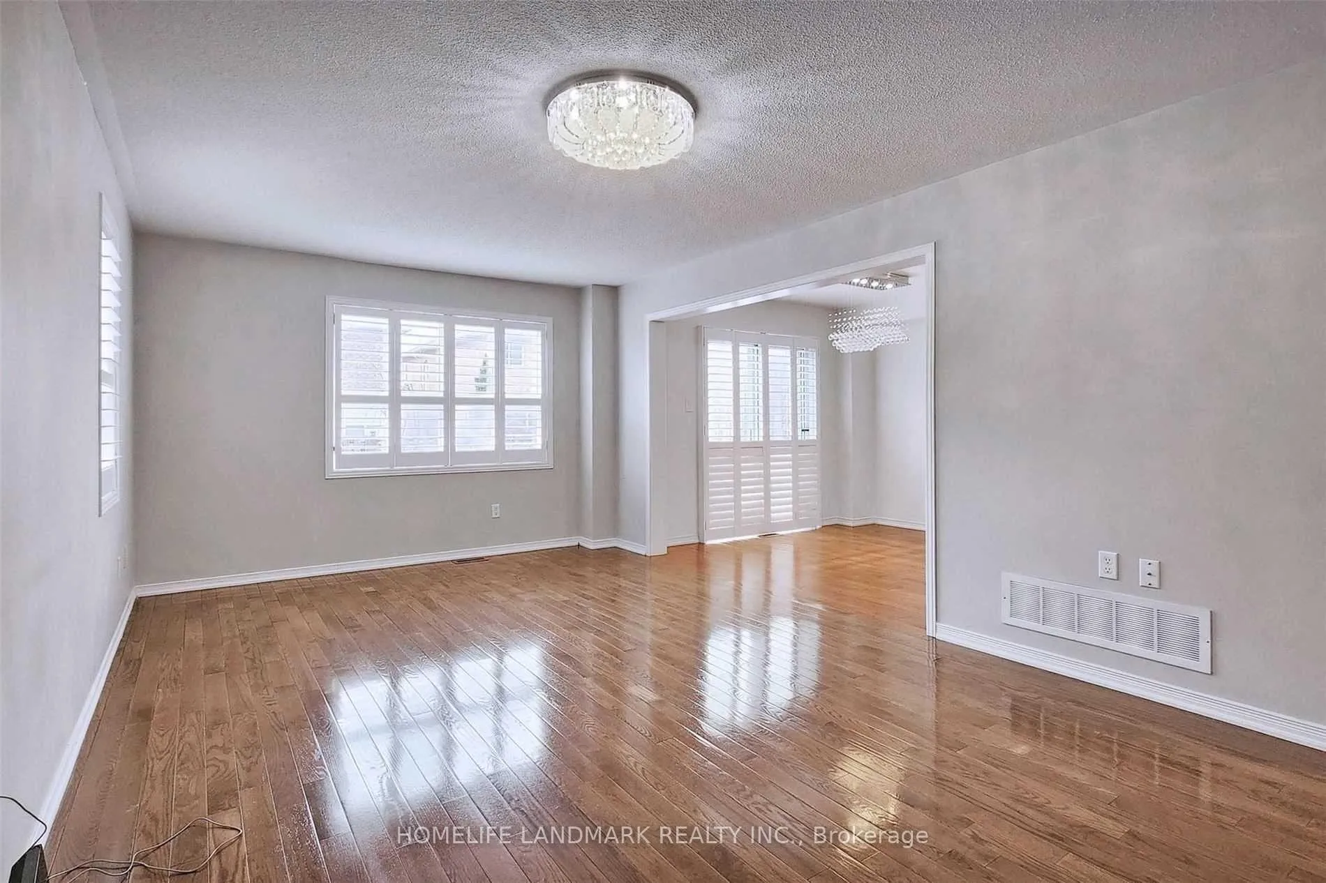 Photo 7 of 7 Cottinghill Way, Aurora, Bayview Northeast — HOMEH