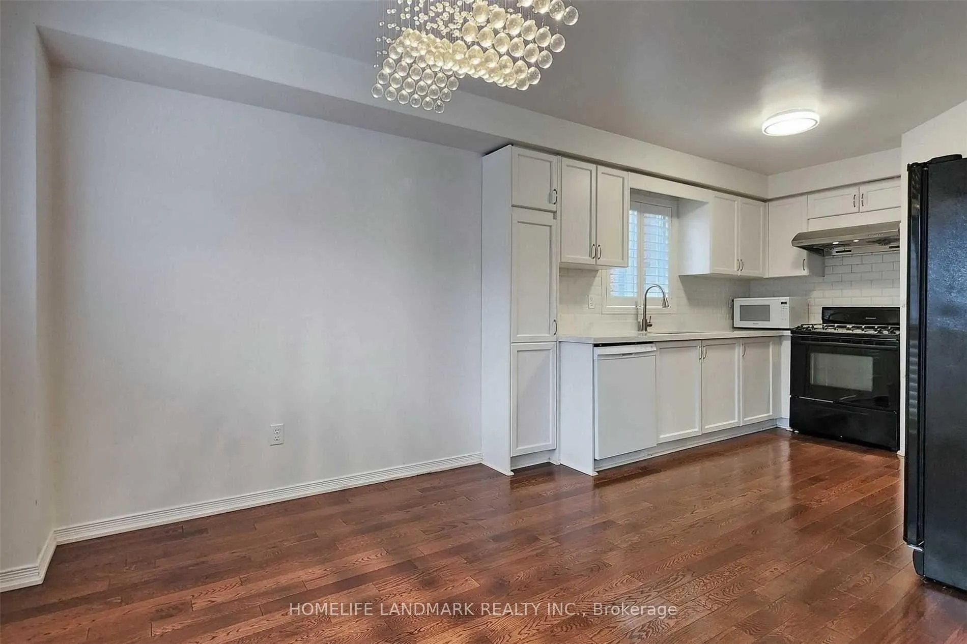 Photo 9 of 7 Cottinghill Way, Aurora, Bayview Northeast — HOMEH