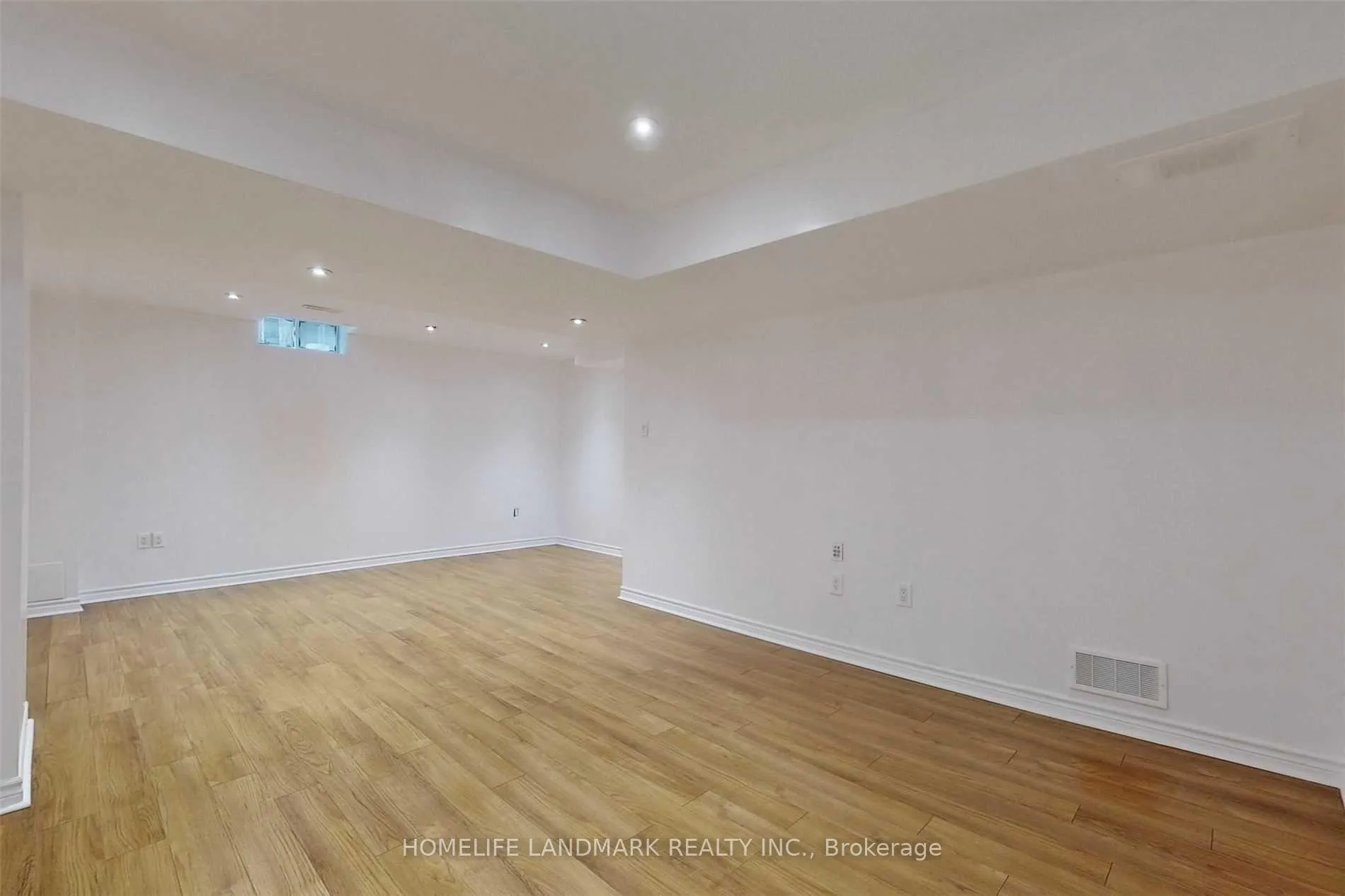 Photo 24 of 7 Cottinghill Way, Aurora, Bayview Northeast — HOMEH