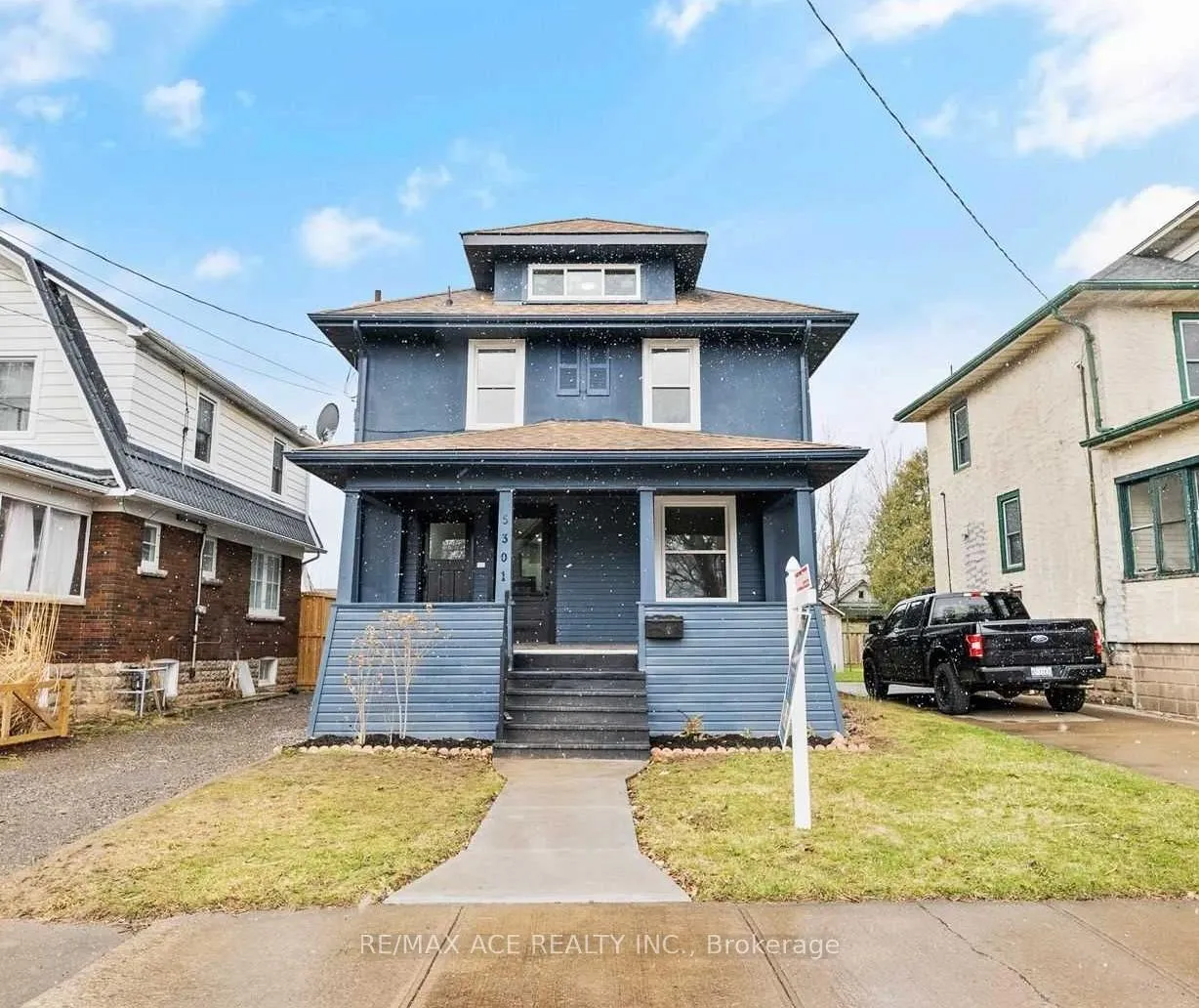 Photo 1 of 5301 Third Avenue, Niagara Falls, Cherrywood — HOMEH