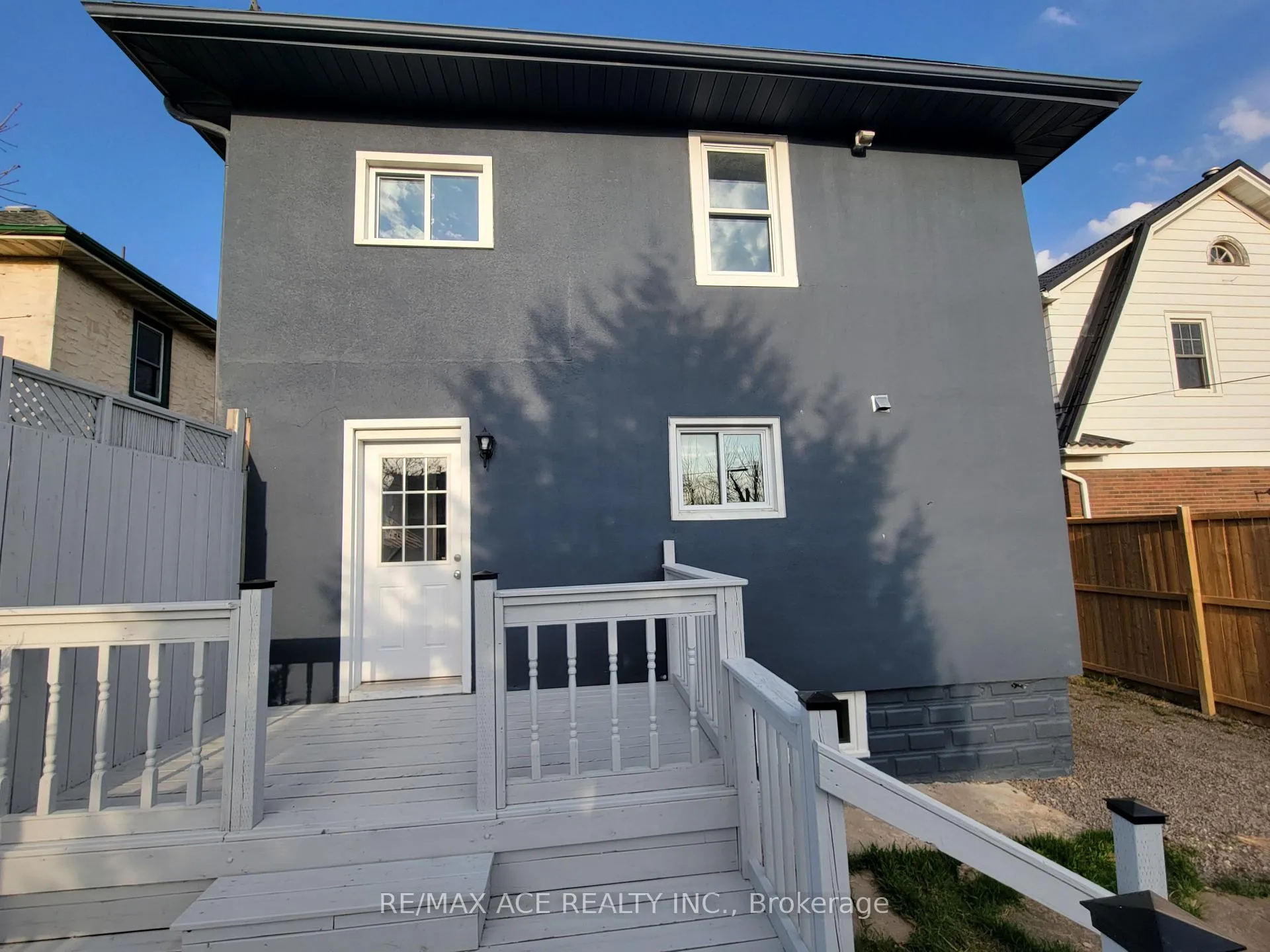 Photo 5 of 5301 Third Avenue, Niagara Falls, Cherrywood — HOMEH