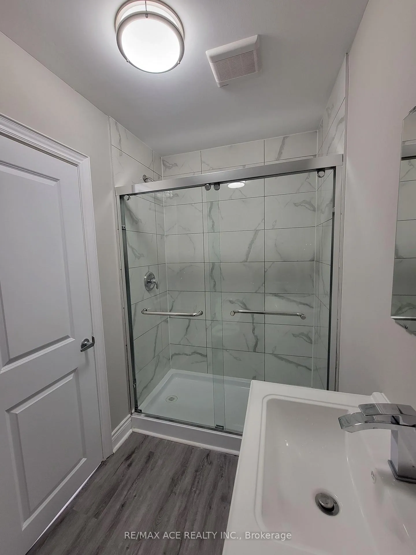 Photo 13 of 5301 Third Avenue, Niagara Falls, Cherrywood — HOMEH