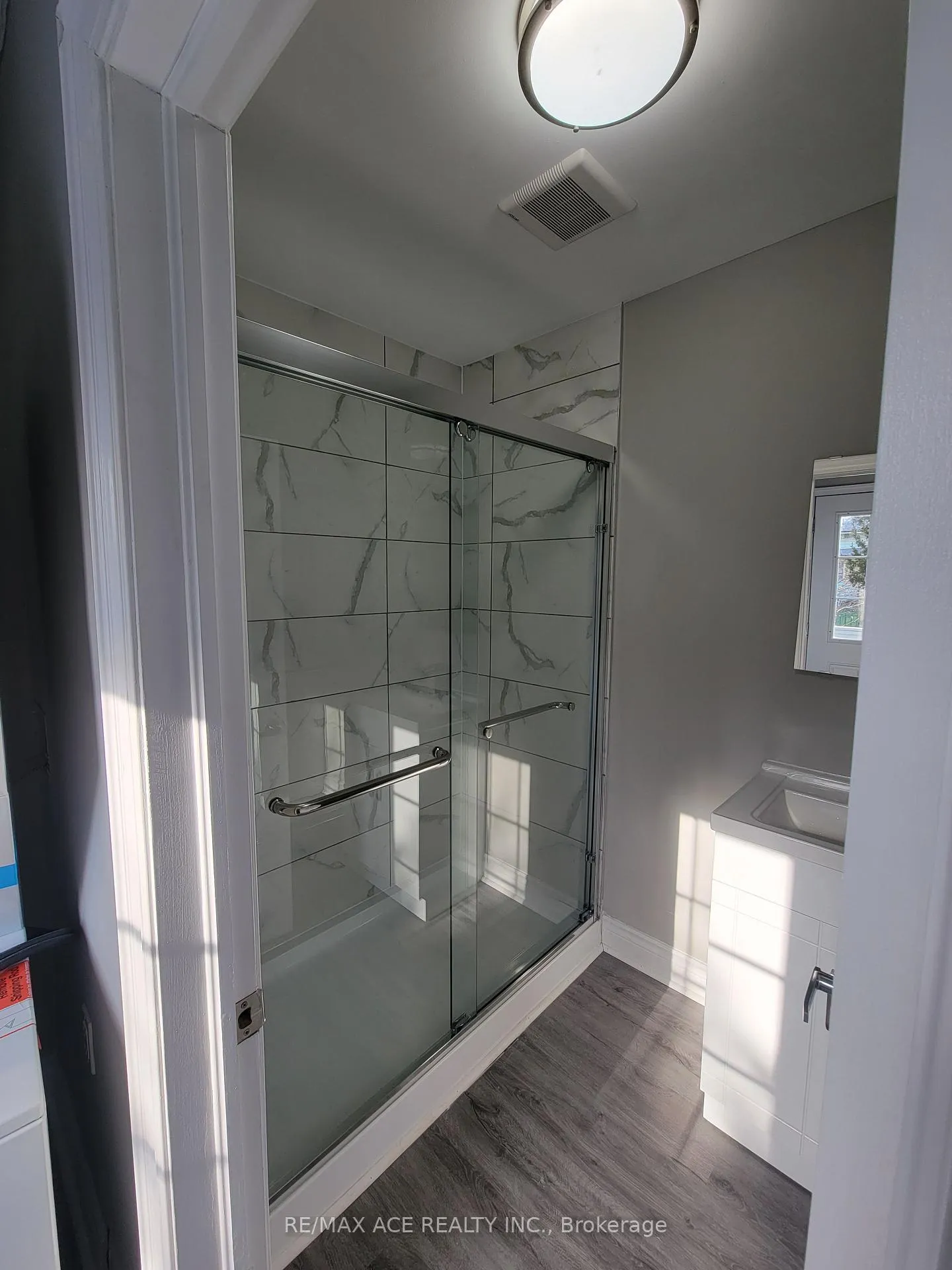 Photo 15 of 5301 Third Avenue, Niagara Falls, Cherrywood — HOMEH