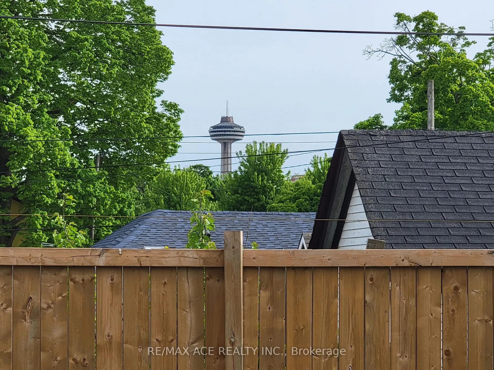 Photo 18 of 5301 Third Avenue, Niagara Falls, Cherrywood — HOMEH