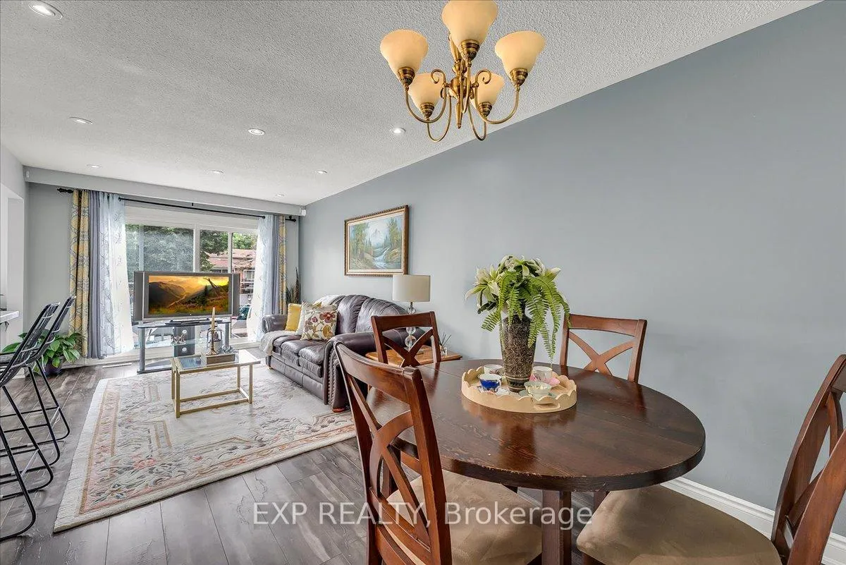 Photo 9 of 135 Mill Street N, Brampton, Downtown Brampton — HOMEH